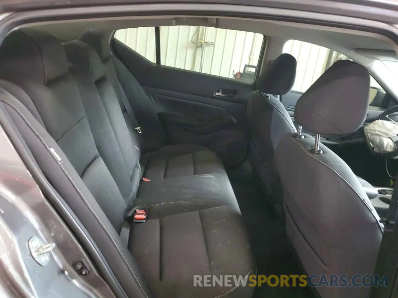 10 Photograph of a damaged car 1N4BL4BV2KC110328 NISSAN ALTIMA 2019