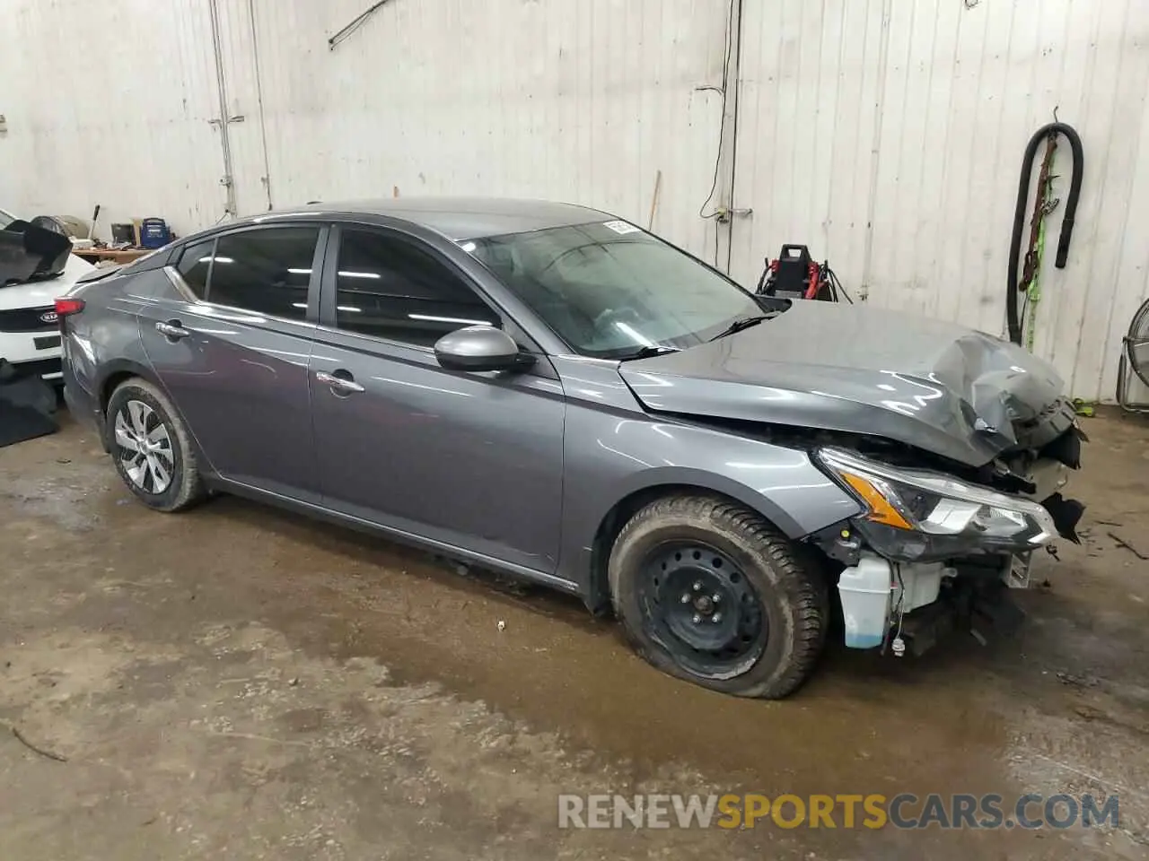4 Photograph of a damaged car 1N4BL4BV2KC110328 NISSAN ALTIMA 2019
