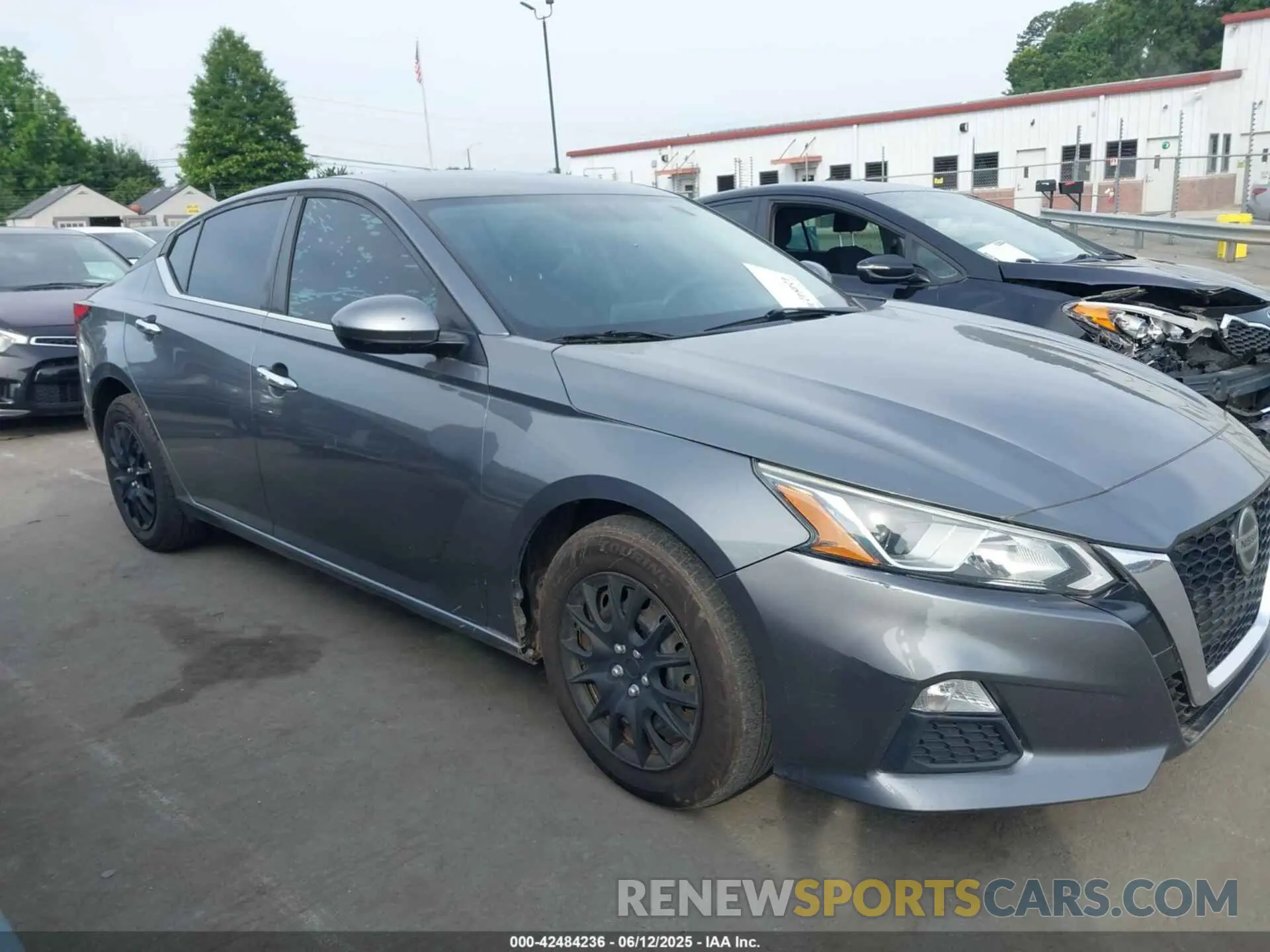 13 Photograph of a damaged car 1N4BL4BV2KC148027 NISSAN ALTIMA 2019