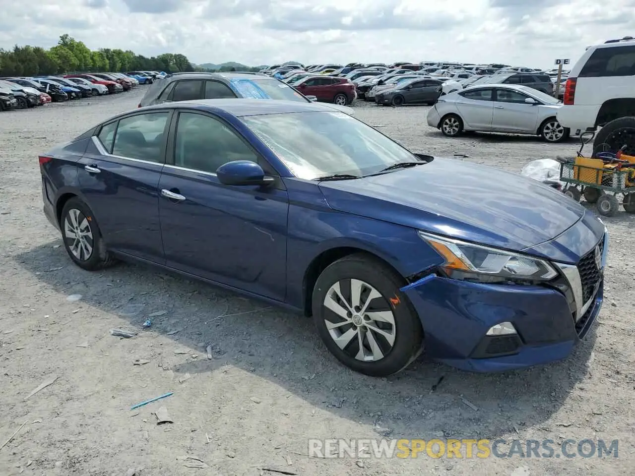 4 Photograph of a damaged car 1N4BL4BV2KC196157 NISSAN ALTIMA 2019