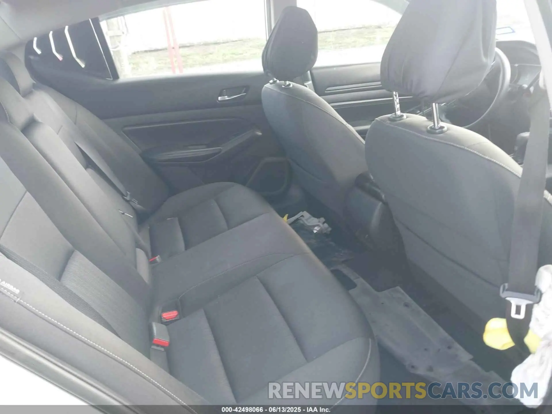 8 Photograph of a damaged car 1N4BL4BV2KC217685 NISSAN ALTIMA 2019