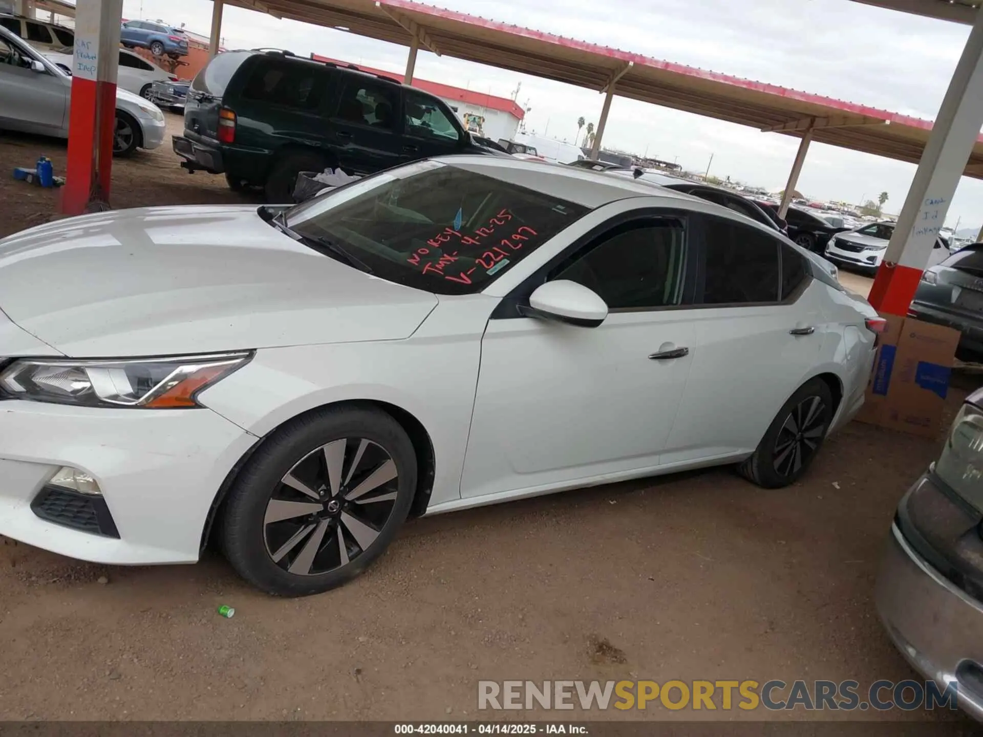 13 Photograph of a damaged car 1N4BL4BV2KC221297 NISSAN ALTIMA 2019