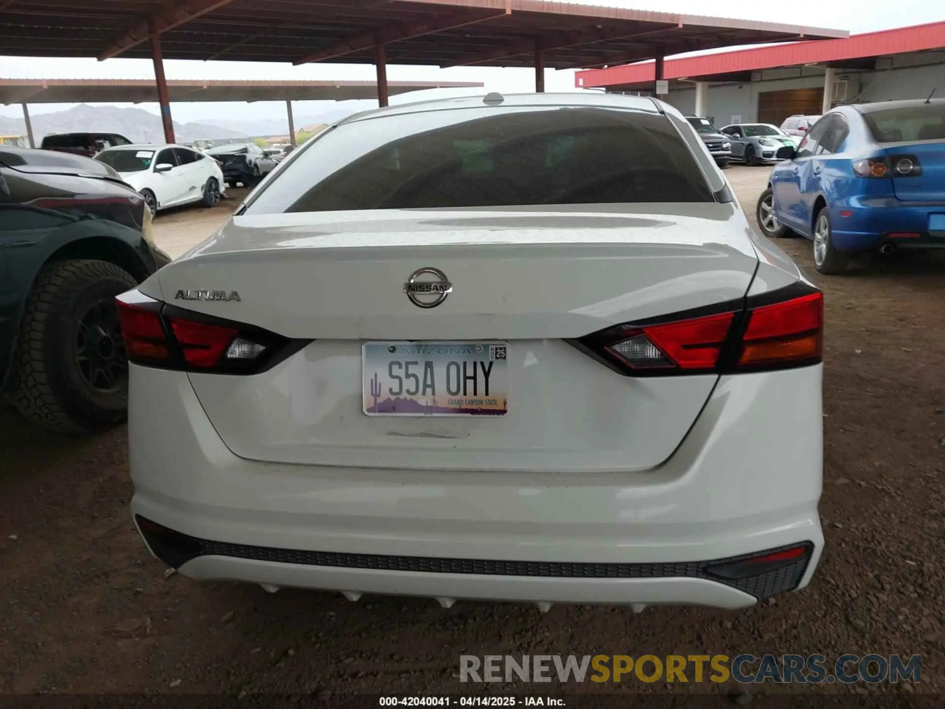 15 Photograph of a damaged car 1N4BL4BV2KC221297 NISSAN ALTIMA 2019