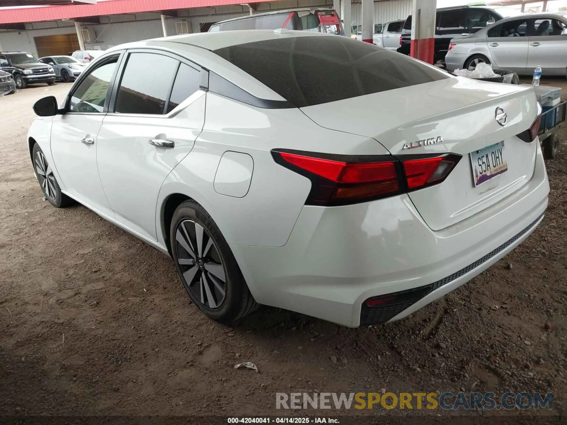 3 Photograph of a damaged car 1N4BL4BV2KC221297 NISSAN ALTIMA 2019
