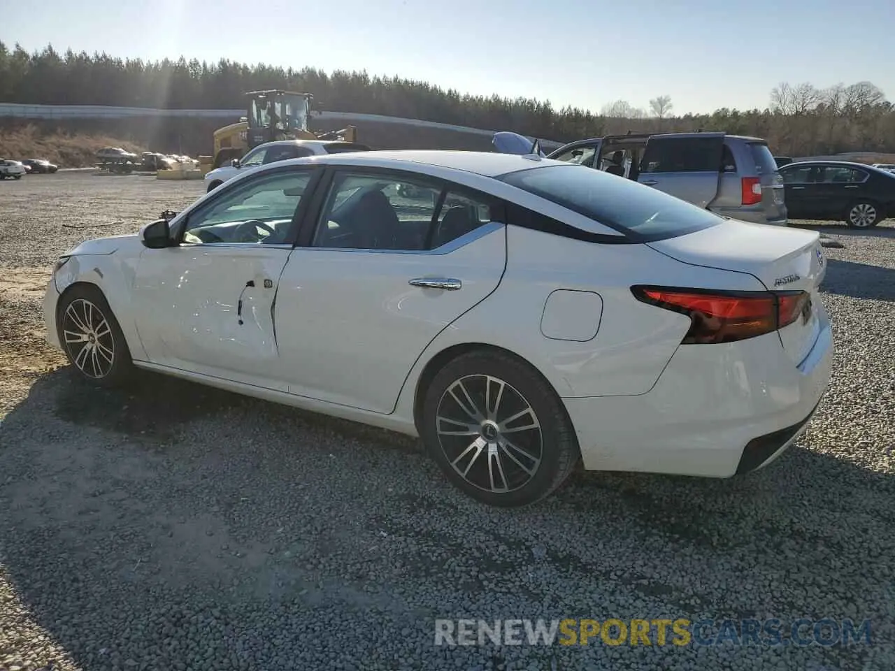 2 Photograph of a damaged car 1N4BL4BV2KC221333 NISSAN ALTIMA 2019