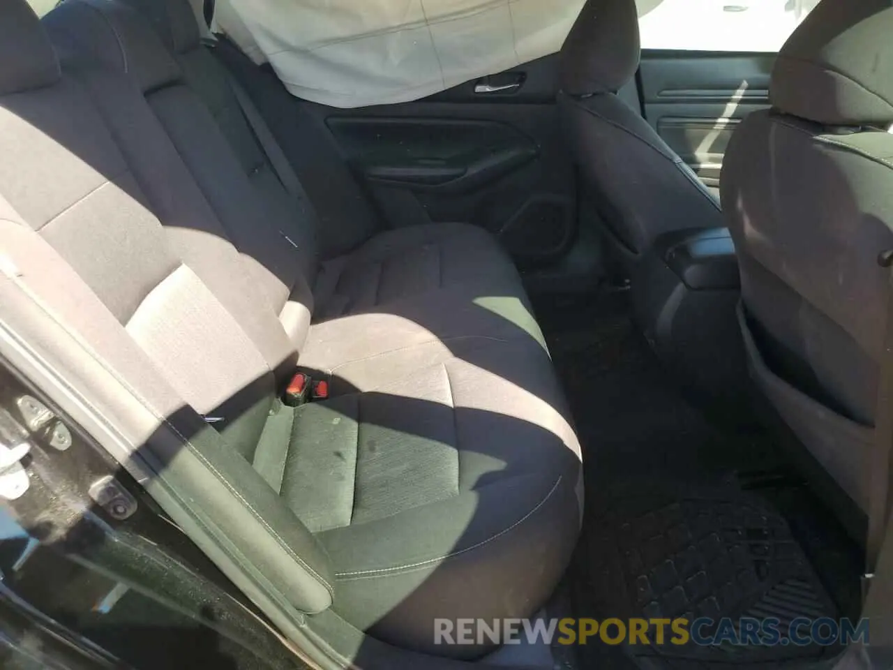 10 Photograph of a damaged car 1N4BL4BV2KC233367 NISSAN ALTIMA 2019