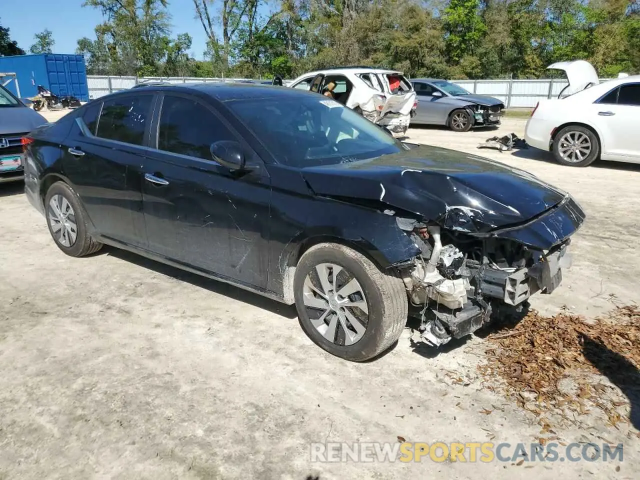 4 Photograph of a damaged car 1N4BL4BV2KC233367 NISSAN ALTIMA 2019