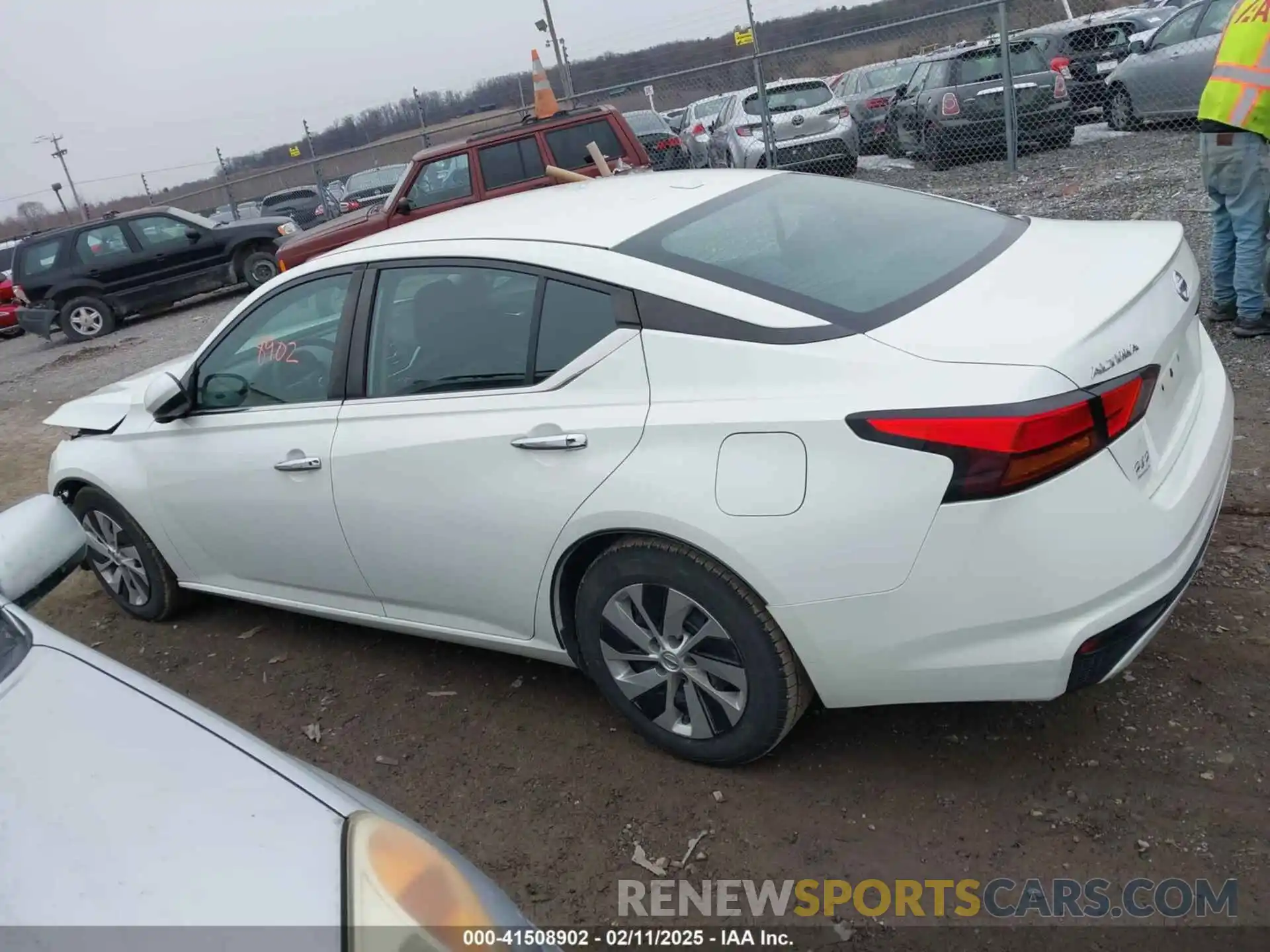 14 Photograph of a damaged car 1N4BL4BV2KC237404 NISSAN ALTIMA 2019