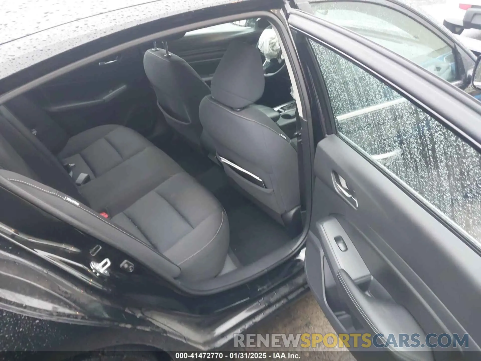 8 Photograph of a damaged car 1N4BL4BV2KC243946 NISSAN ALTIMA 2019