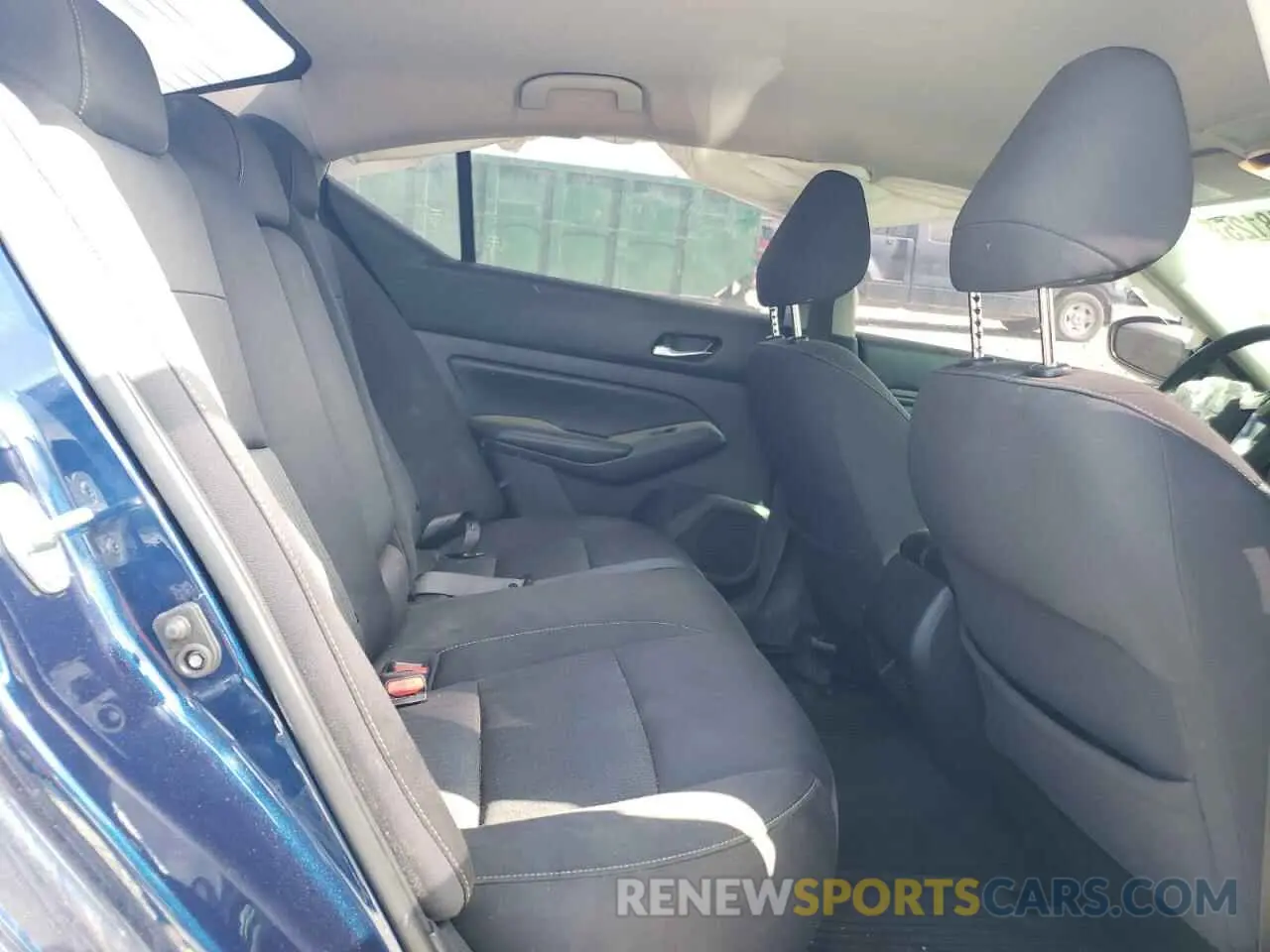 10 Photograph of a damaged car 1N4BL4BV2KC259922 NISSAN ALTIMA 2019