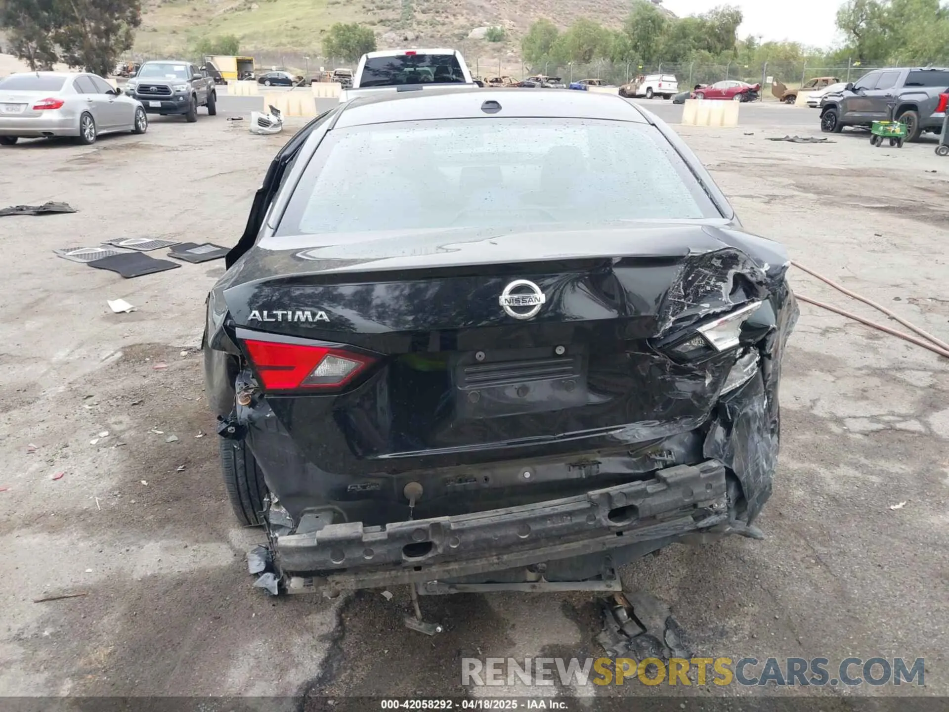 15 Photograph of a damaged car 1N4BL4BV2KN317158 NISSAN ALTIMA 2019