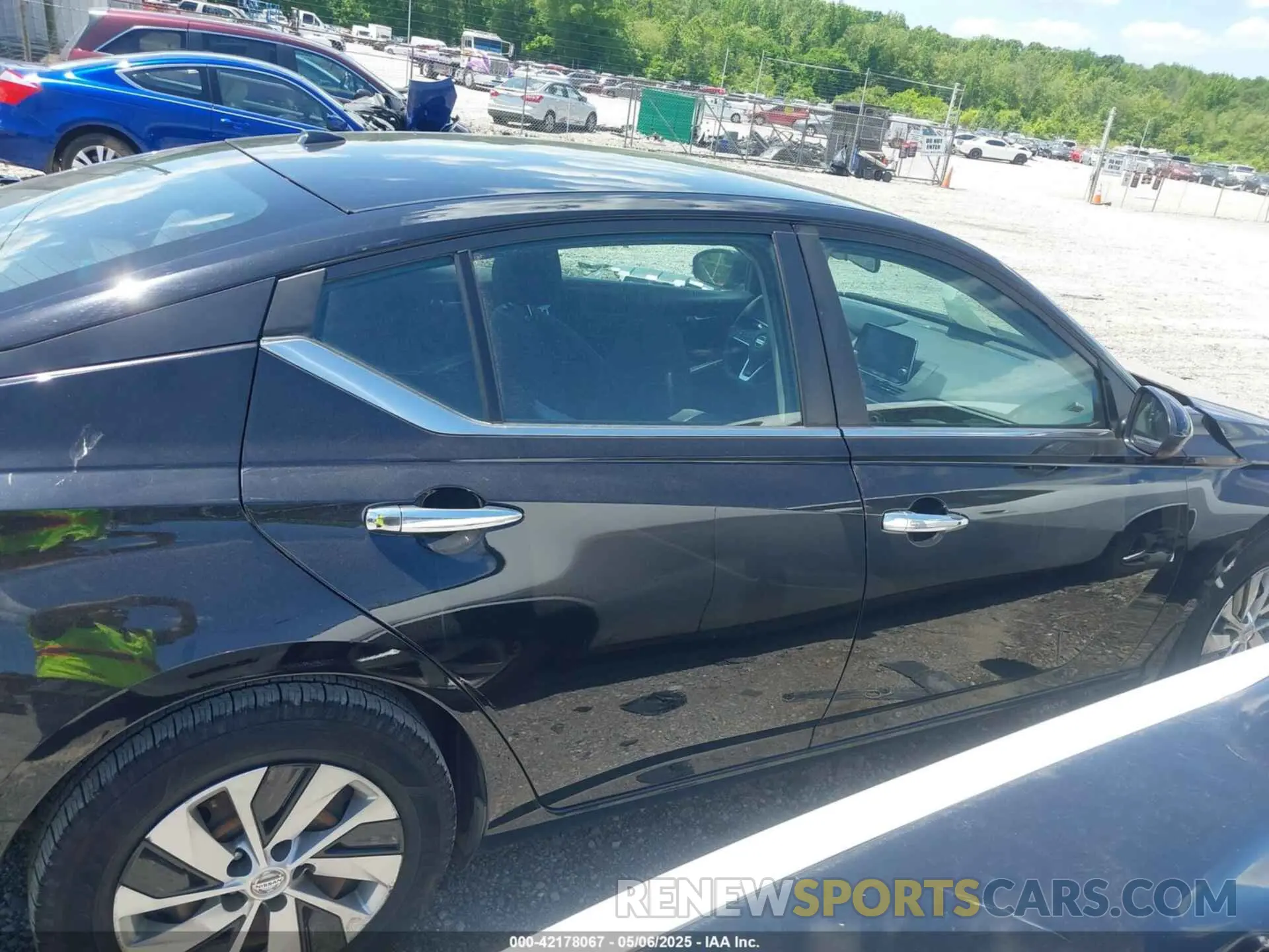 14 Photograph of a damaged car 1N4BL4BV3KC135934 NISSAN ALTIMA 2019