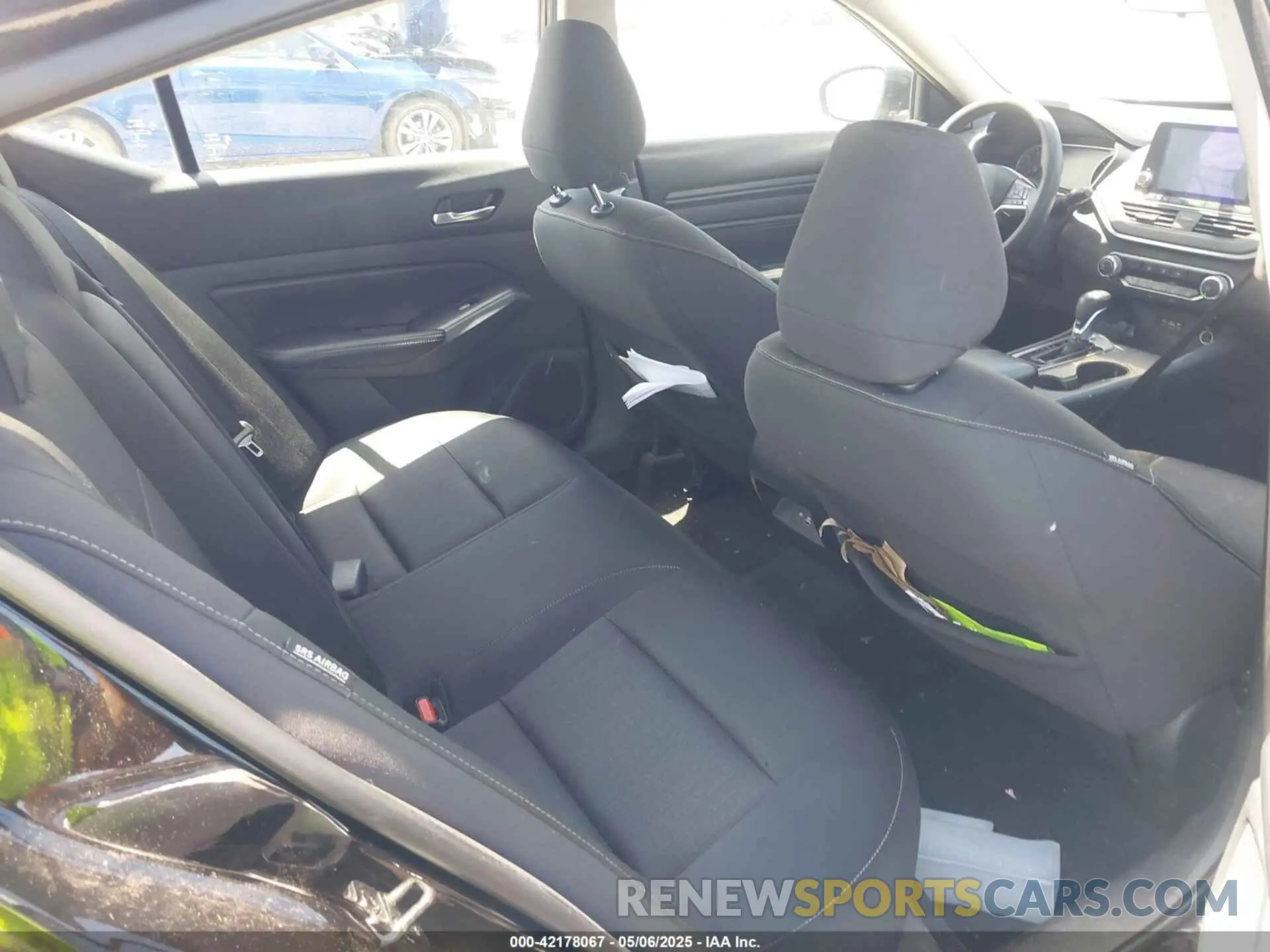 8 Photograph of a damaged car 1N4BL4BV3KC135934 NISSAN ALTIMA 2019
