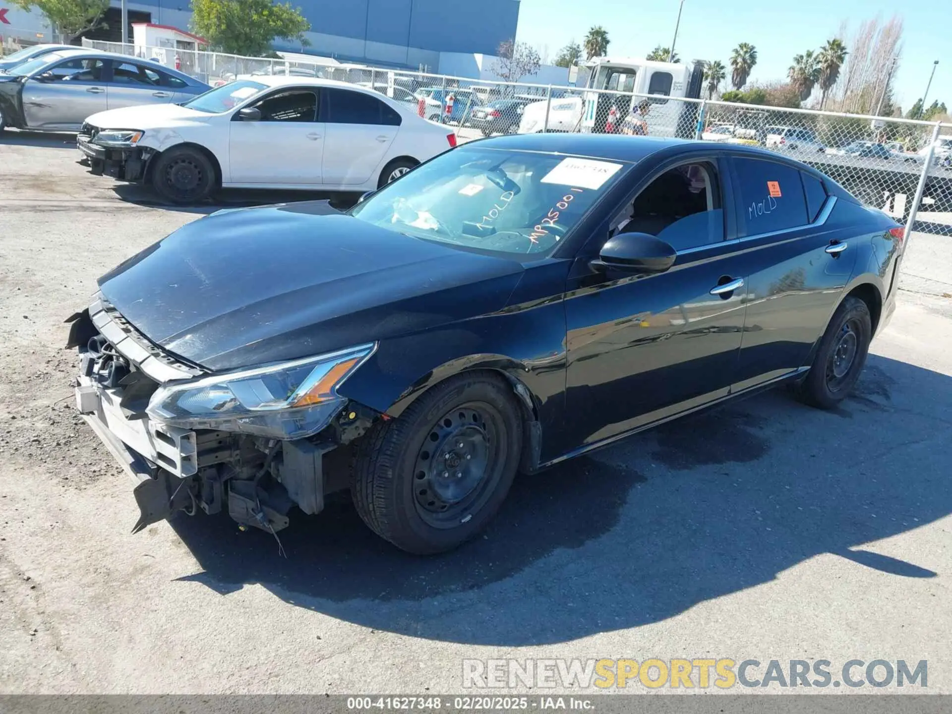 2 Photograph of a damaged car 1N4BL4BV3KC144889 NISSAN ALTIMA 2019
