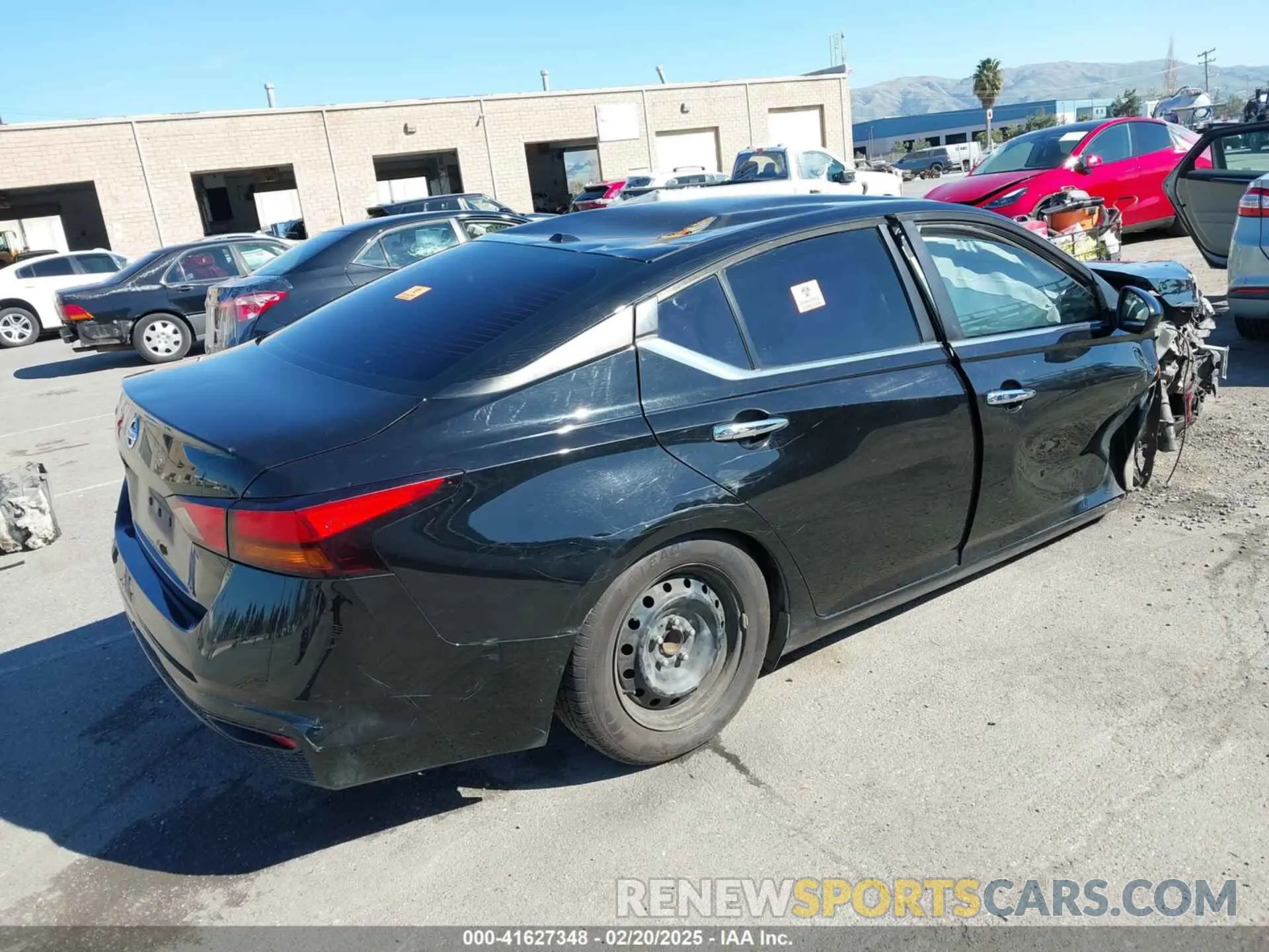 4 Photograph of a damaged car 1N4BL4BV3KC144889 NISSAN ALTIMA 2019