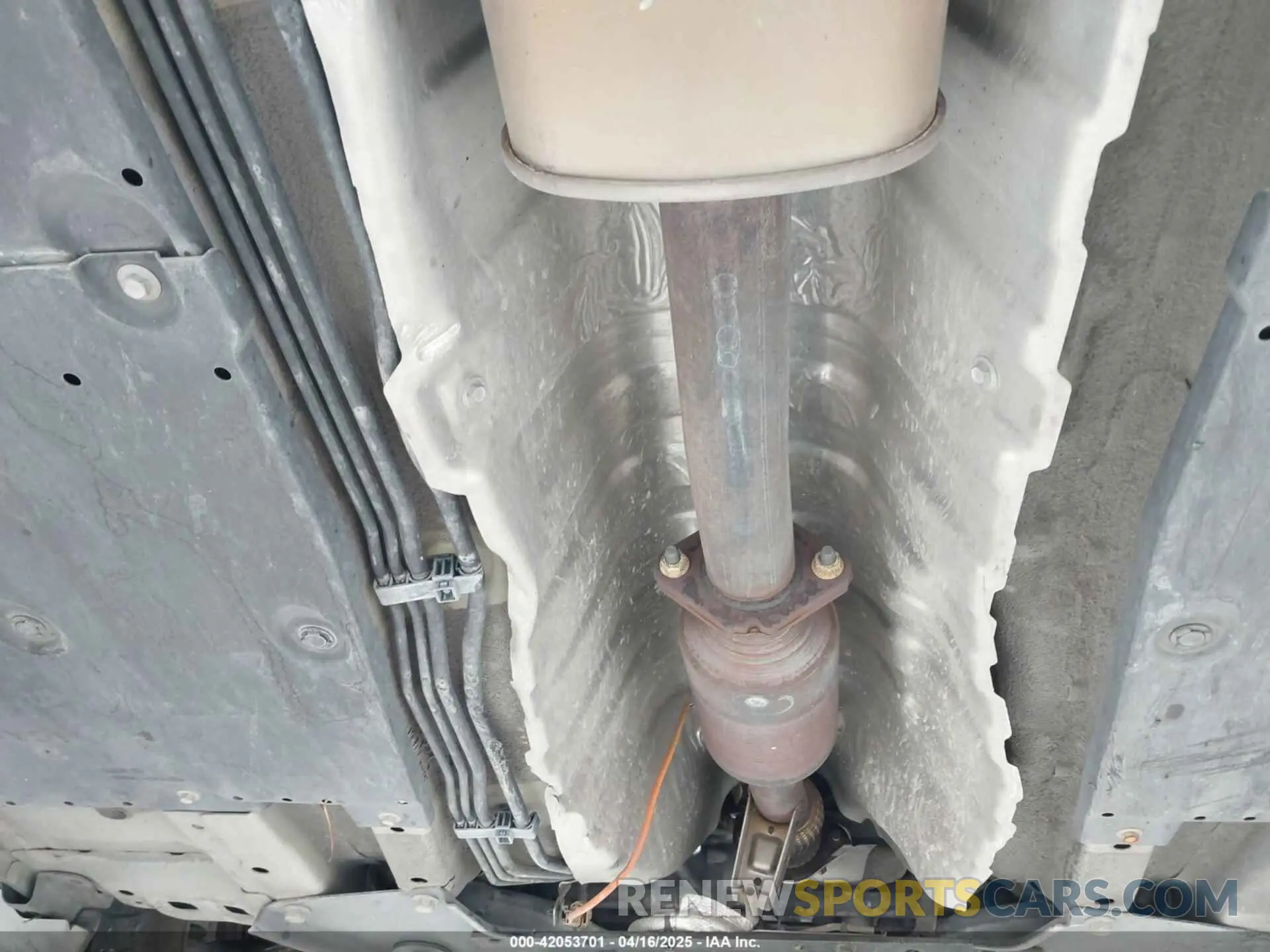 17 Photograph of a damaged car 1N4BL4BV3KC190383 NISSAN ALTIMA 2019