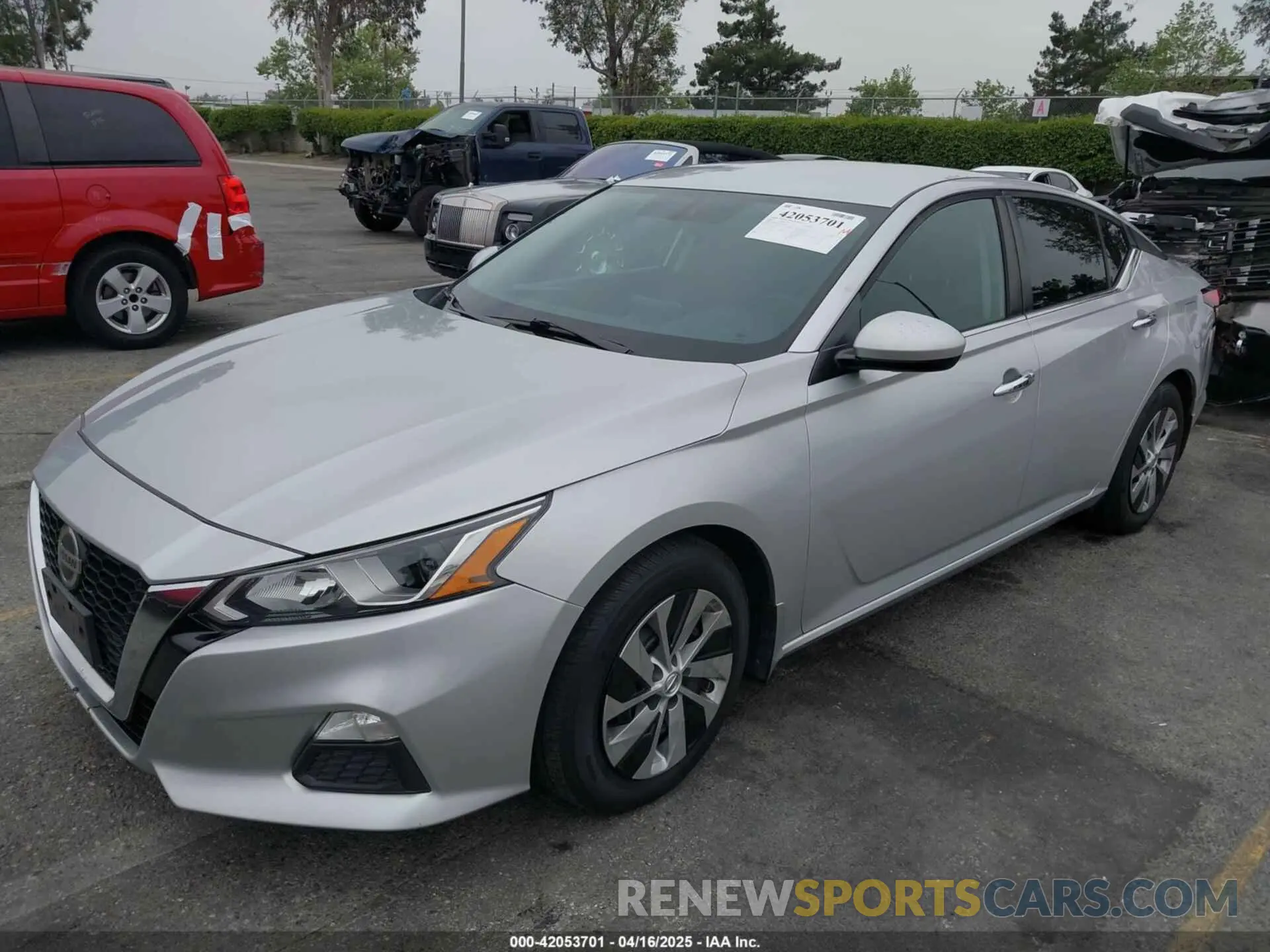 2 Photograph of a damaged car 1N4BL4BV3KC190383 NISSAN ALTIMA 2019