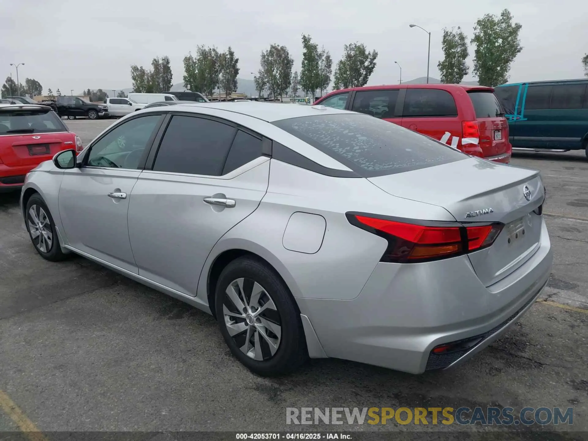 3 Photograph of a damaged car 1N4BL4BV3KC190383 NISSAN ALTIMA 2019