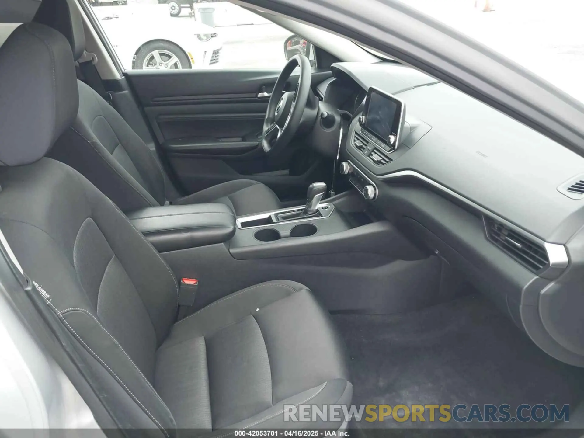 5 Photograph of a damaged car 1N4BL4BV3KC190383 NISSAN ALTIMA 2019
