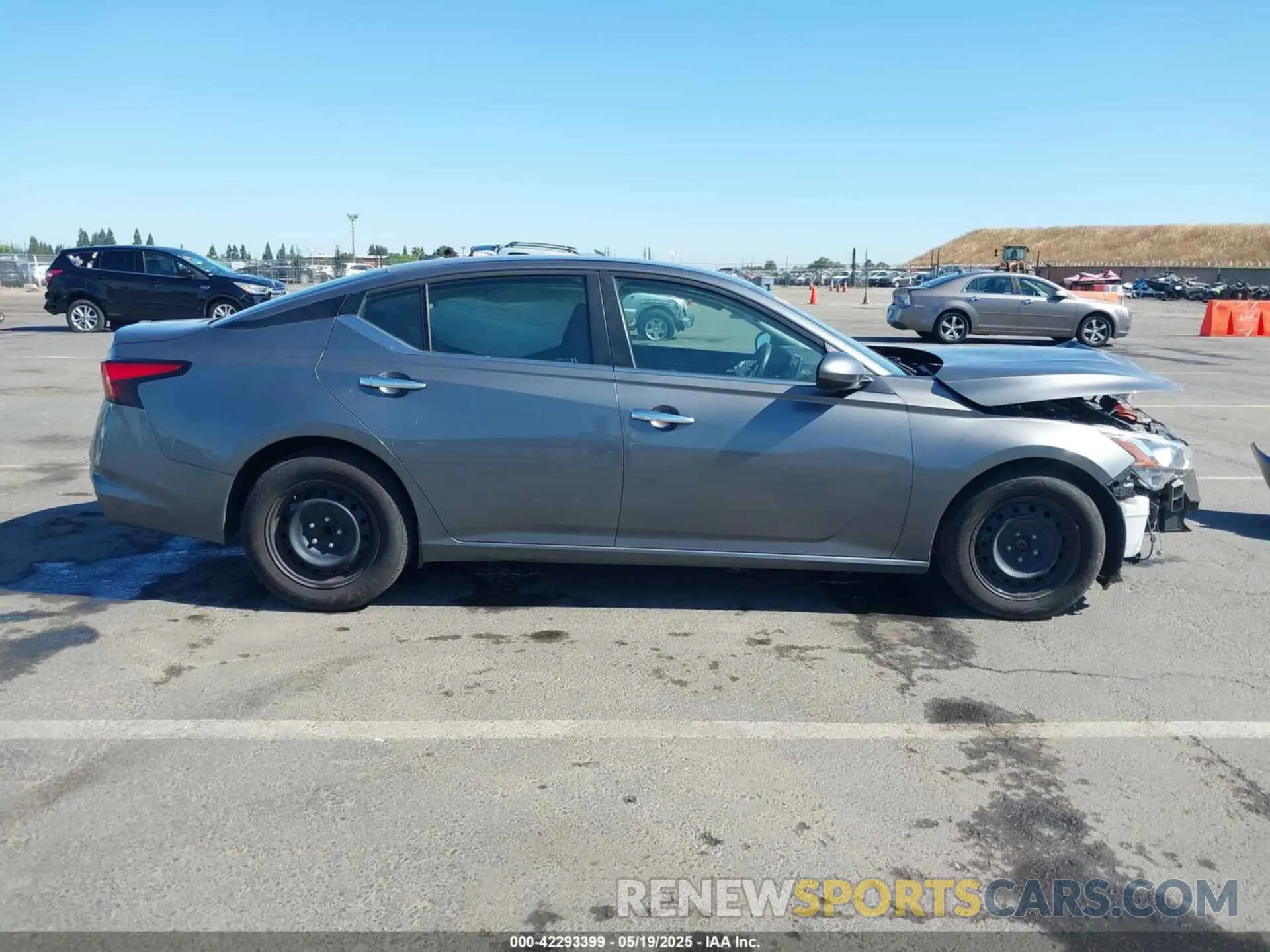 14 Photograph of a damaged car 1N4BL4BV3KC234673 NISSAN ALTIMA 2019