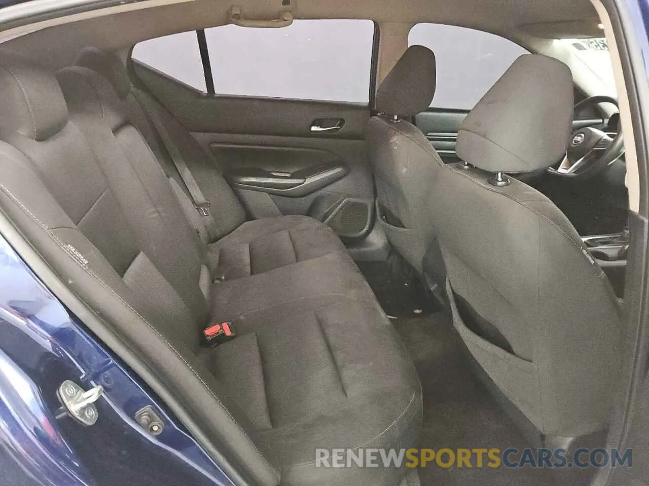 10 Photograph of a damaged car 1N4BL4BV3KC244149 NISSAN ALTIMA 2019