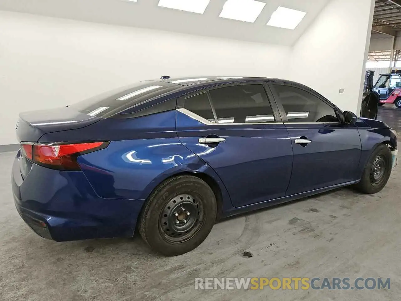 3 Photograph of a damaged car 1N4BL4BV3KC244149 NISSAN ALTIMA 2019