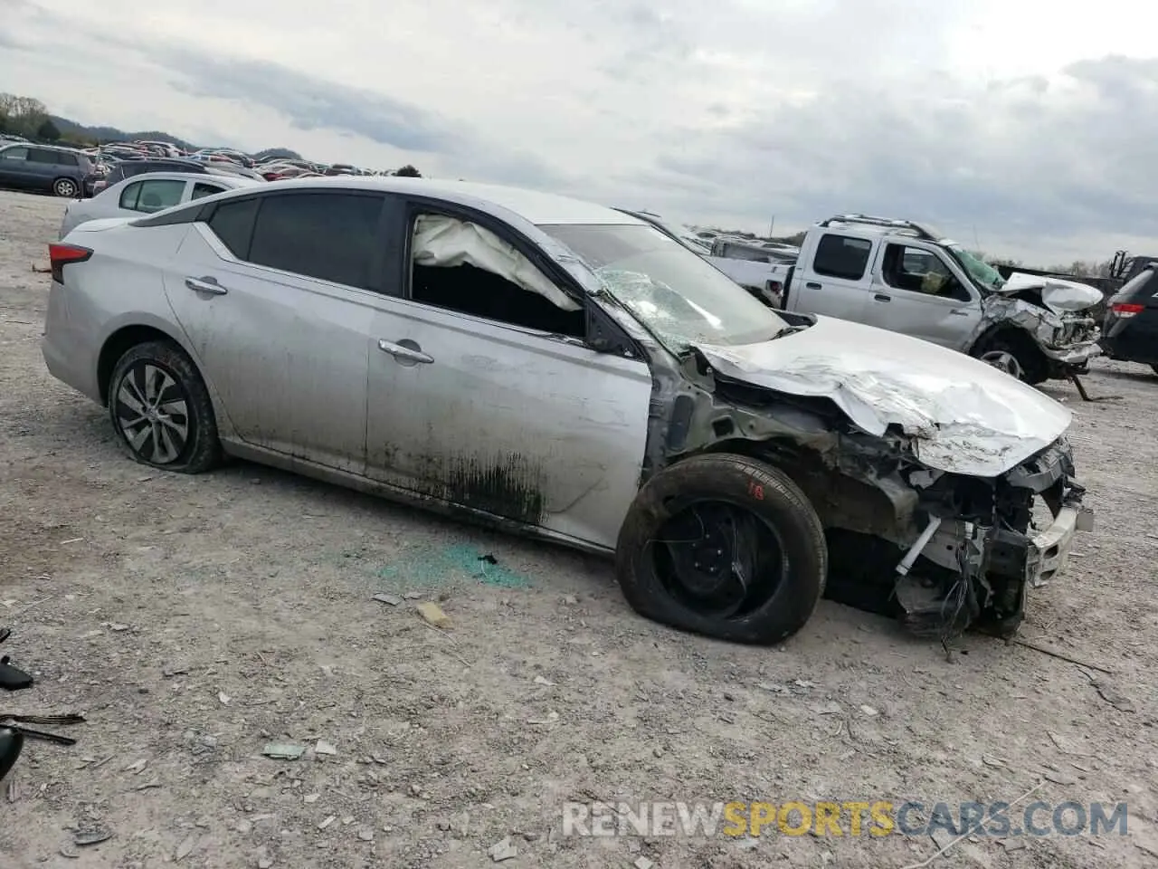 4 Photograph of a damaged car 1N4BL4BV3KC244684 NISSAN ALTIMA 2019