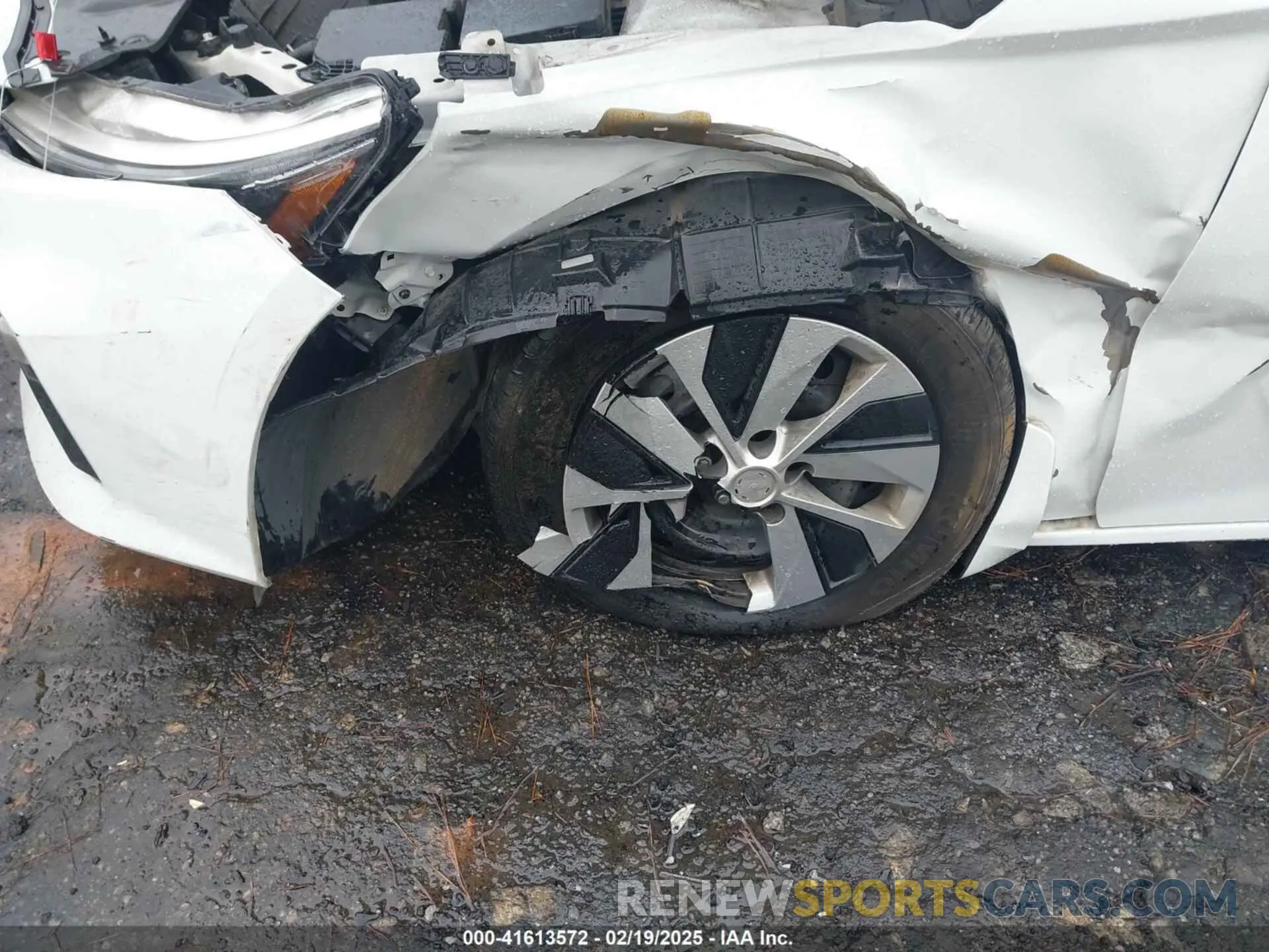 6 Photograph of a damaged car 1N4BL4BV3KC248525 NISSAN ALTIMA 2019