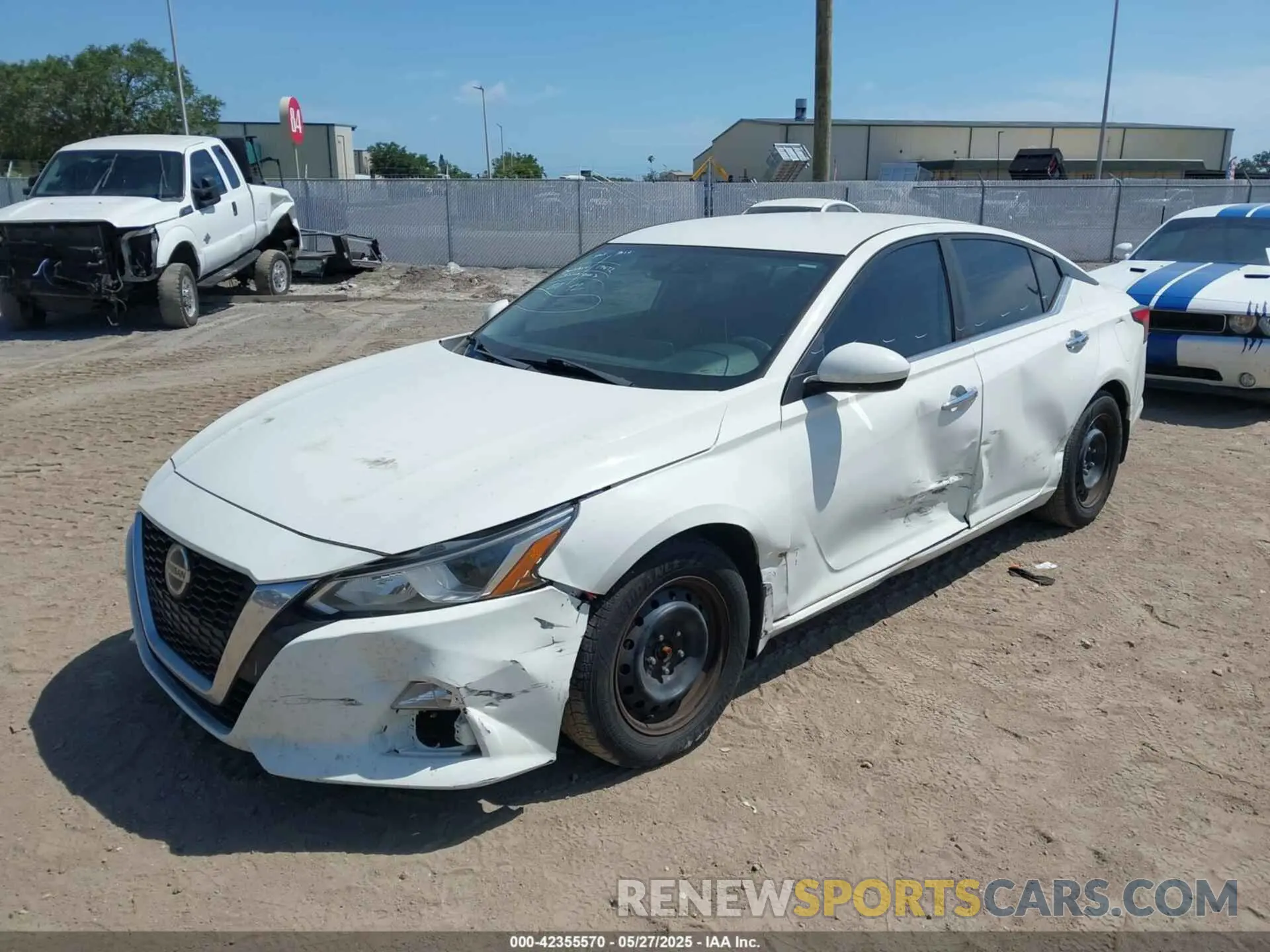 2 Photograph of a damaged car 1N4BL4BV3KC252154 NISSAN ALTIMA 2019