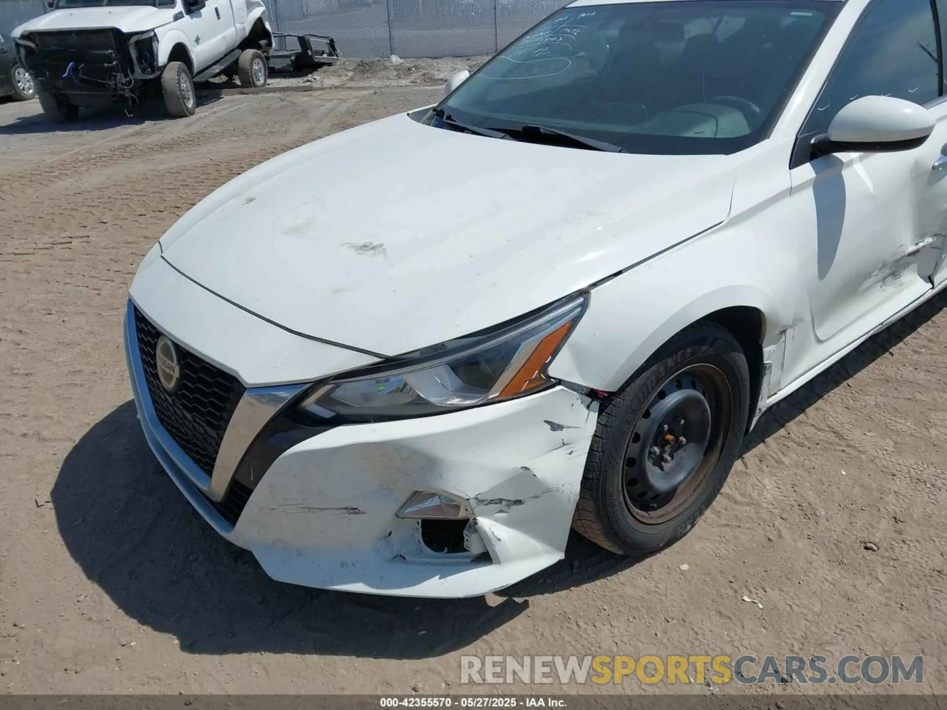 6 Photograph of a damaged car 1N4BL4BV3KC252154 NISSAN ALTIMA 2019