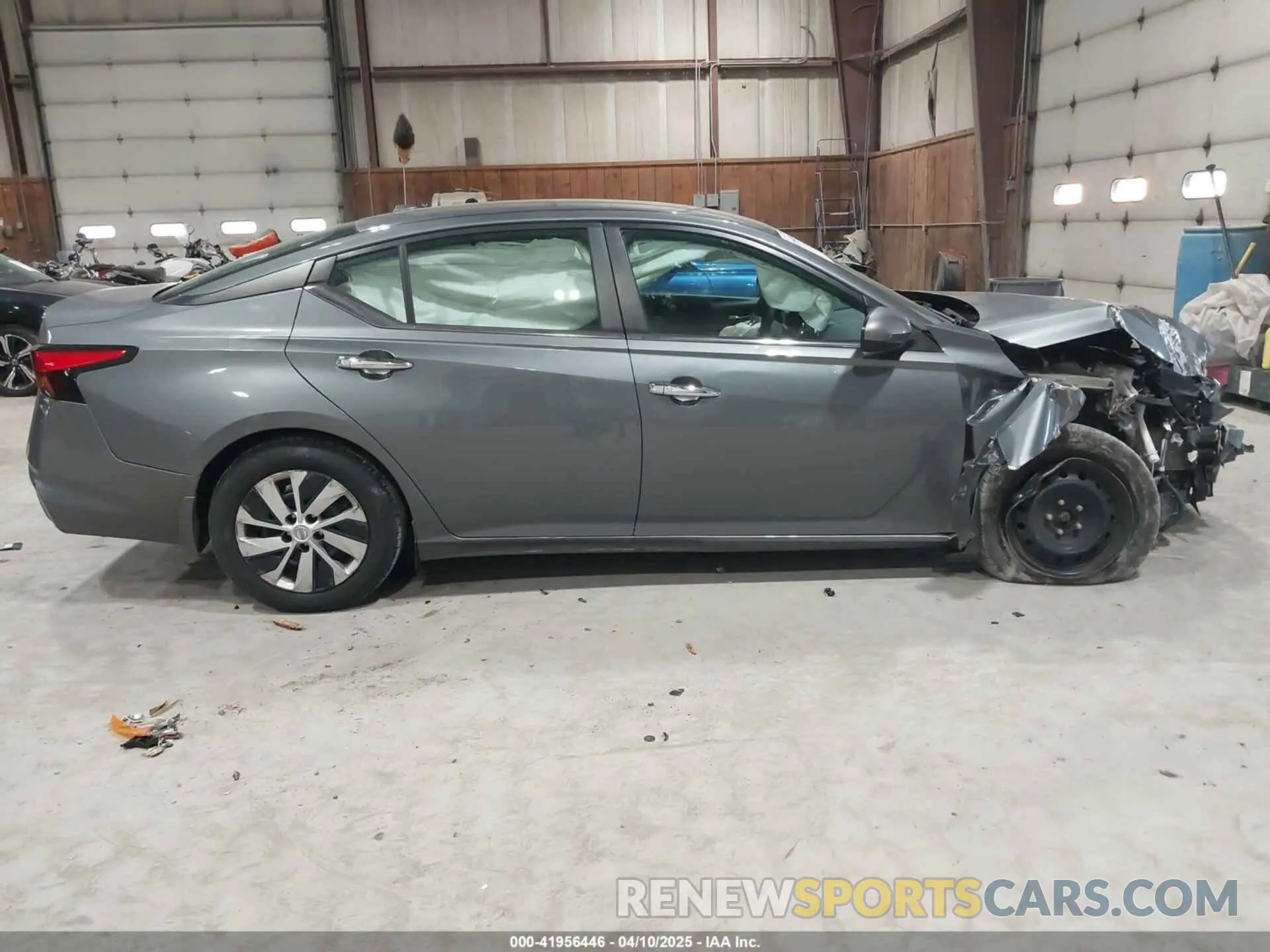 13 Photograph of a damaged car 1N4BL4BV3KC254910 NISSAN ALTIMA 2019