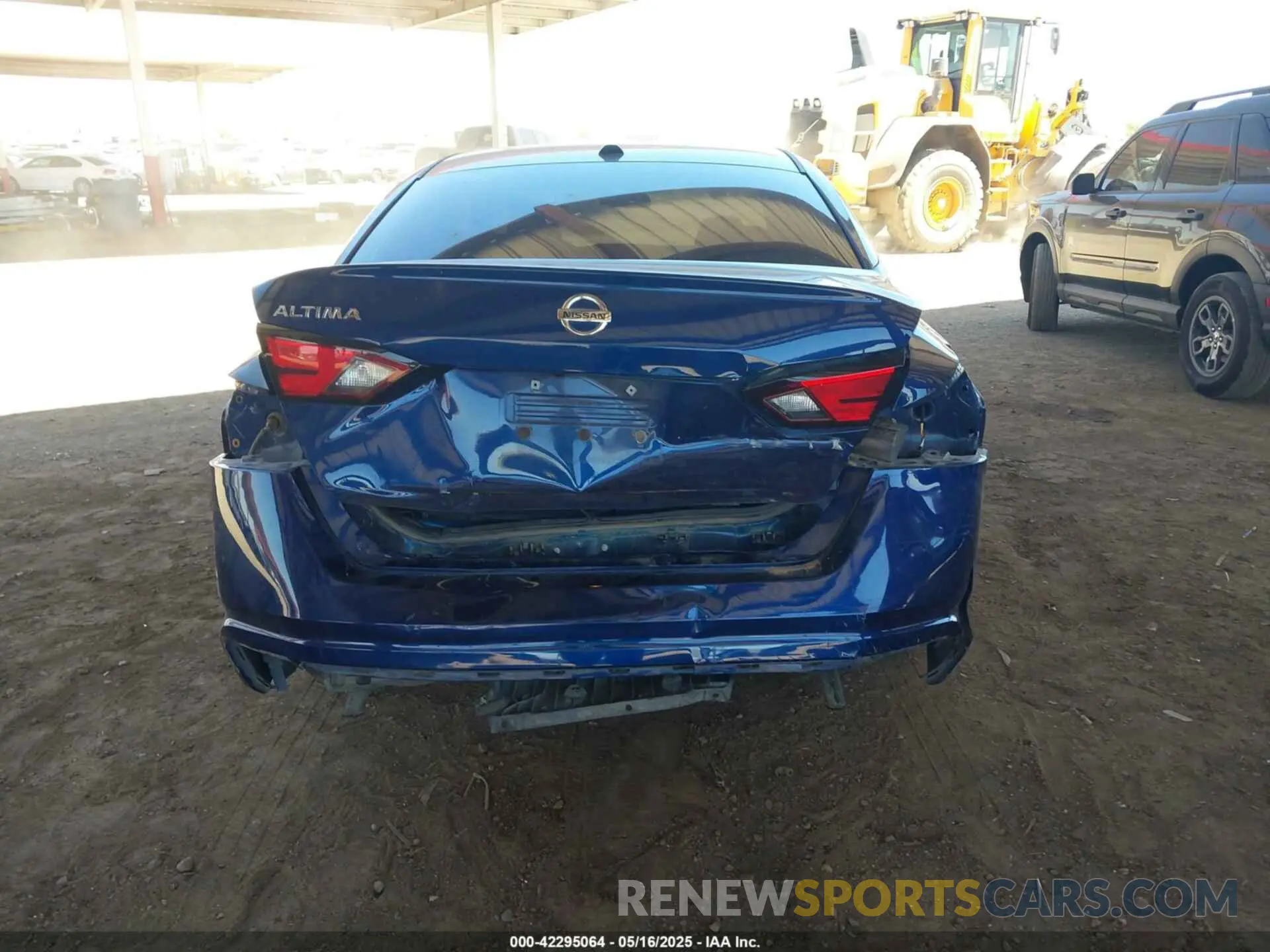 16 Photograph of a damaged car 1N4BL4BV3KN302412 NISSAN ALTIMA 2019