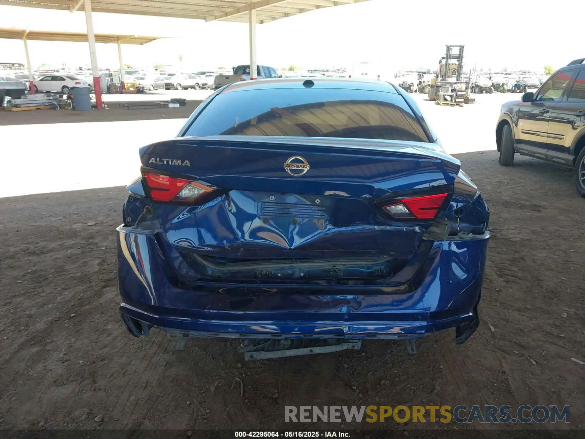 6 Photograph of a damaged car 1N4BL4BV3KN302412 NISSAN ALTIMA 2019