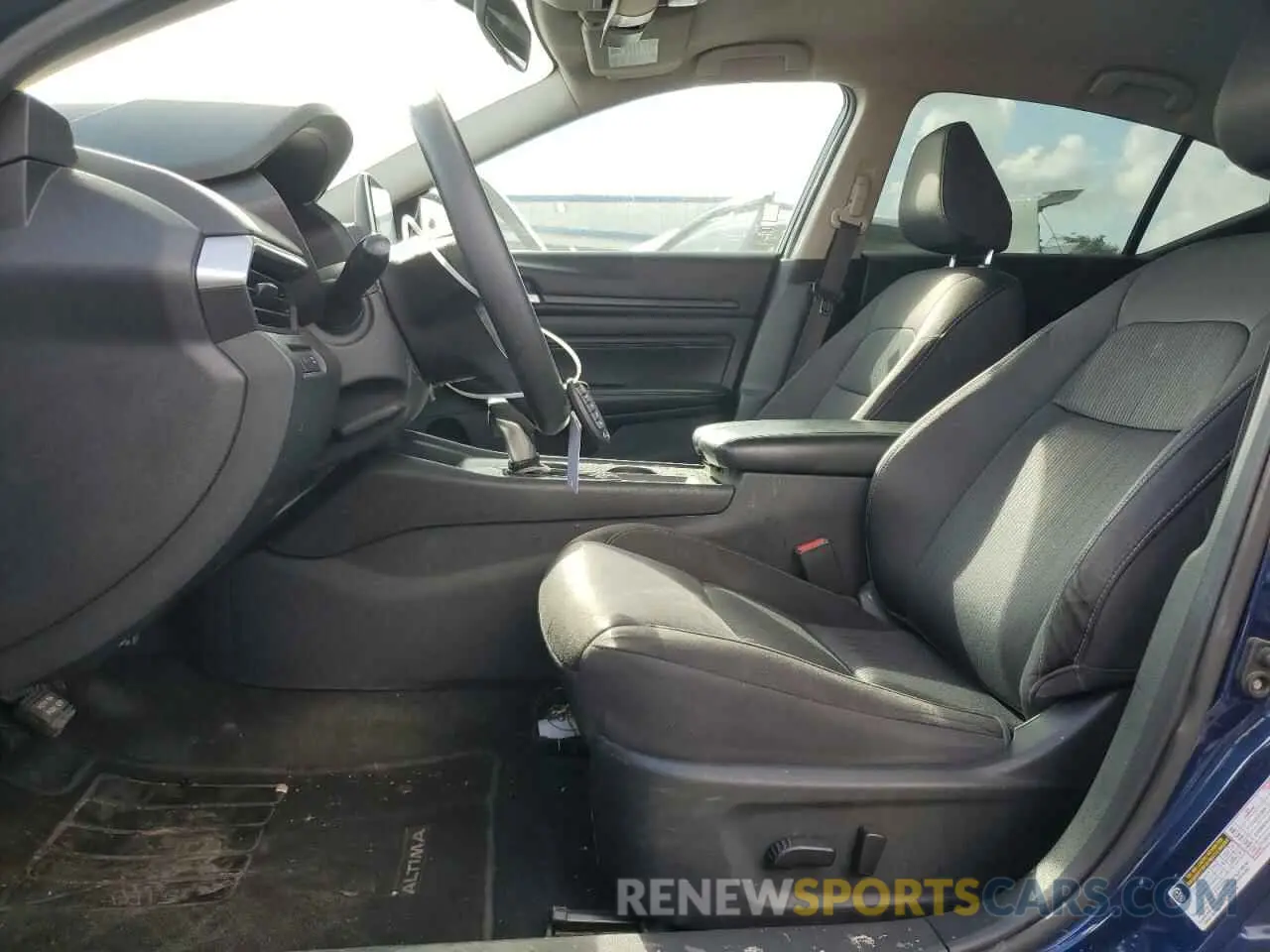7 Photograph of a damaged car 1N4BL4BV3KN324121 NISSAN ALTIMA 2019