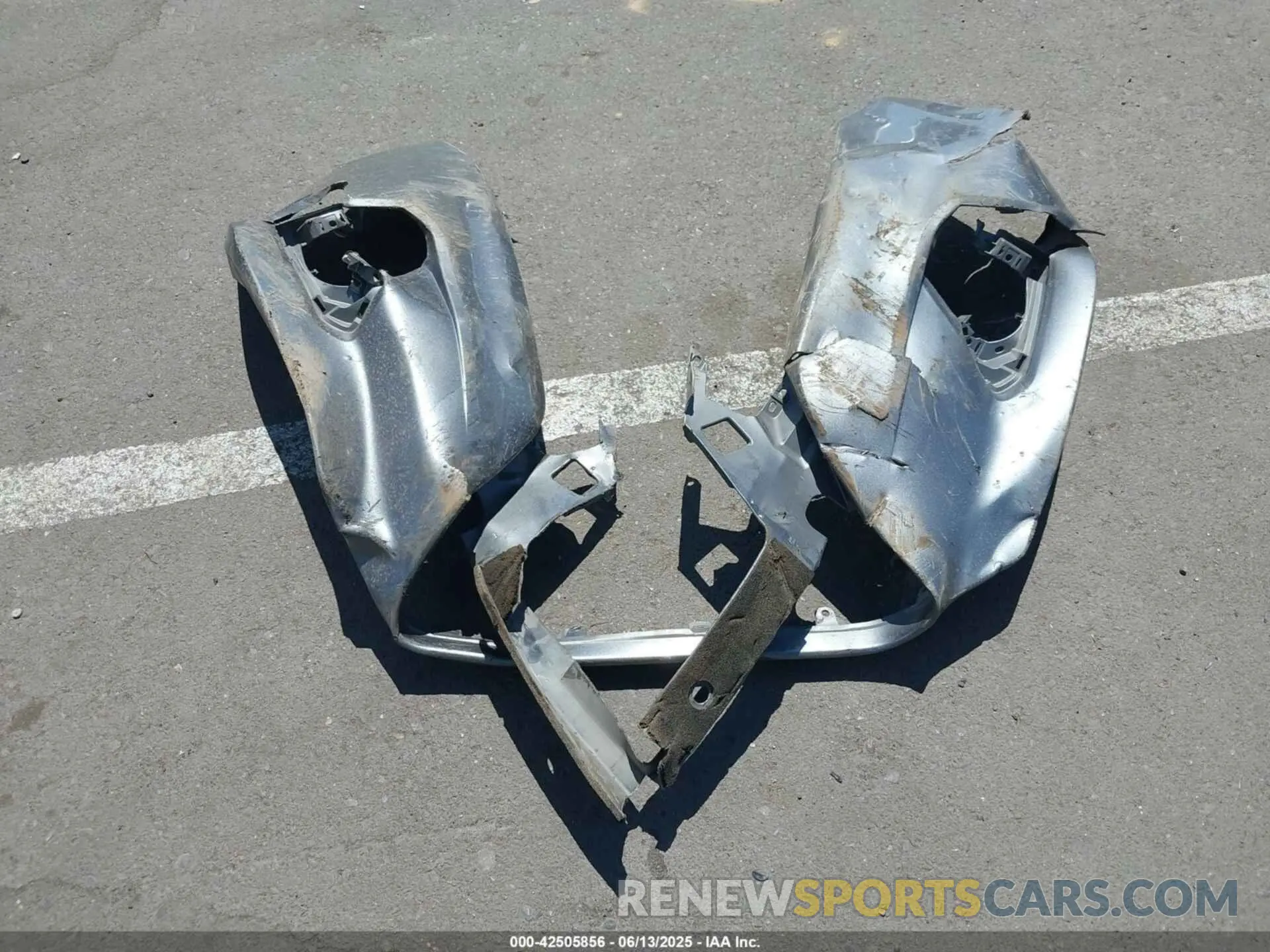 12 Photograph of a damaged car 1N4BL4BV3KN324961 NISSAN ALTIMA 2019
