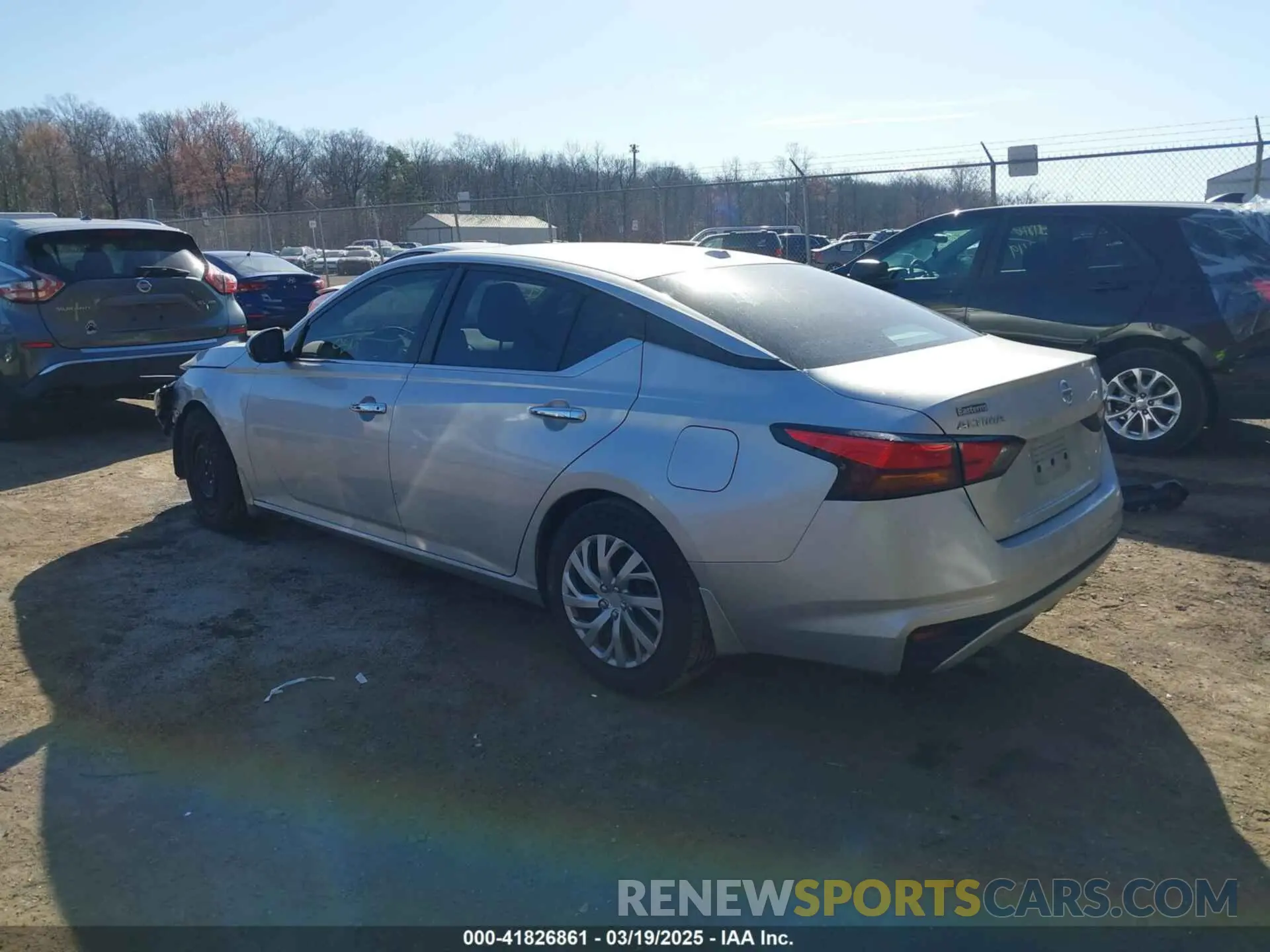 3 Photograph of a damaged car 1N4BL4BV4KC105373 NISSAN ALTIMA 2019