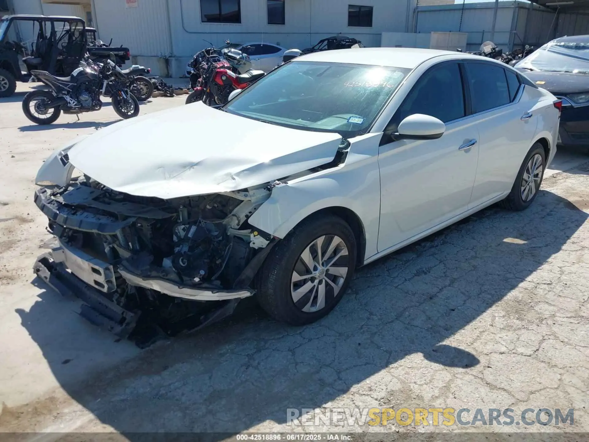 2 Photograph of a damaged car 1N4BL4BV4KC128250 NISSAN ALTIMA 2019