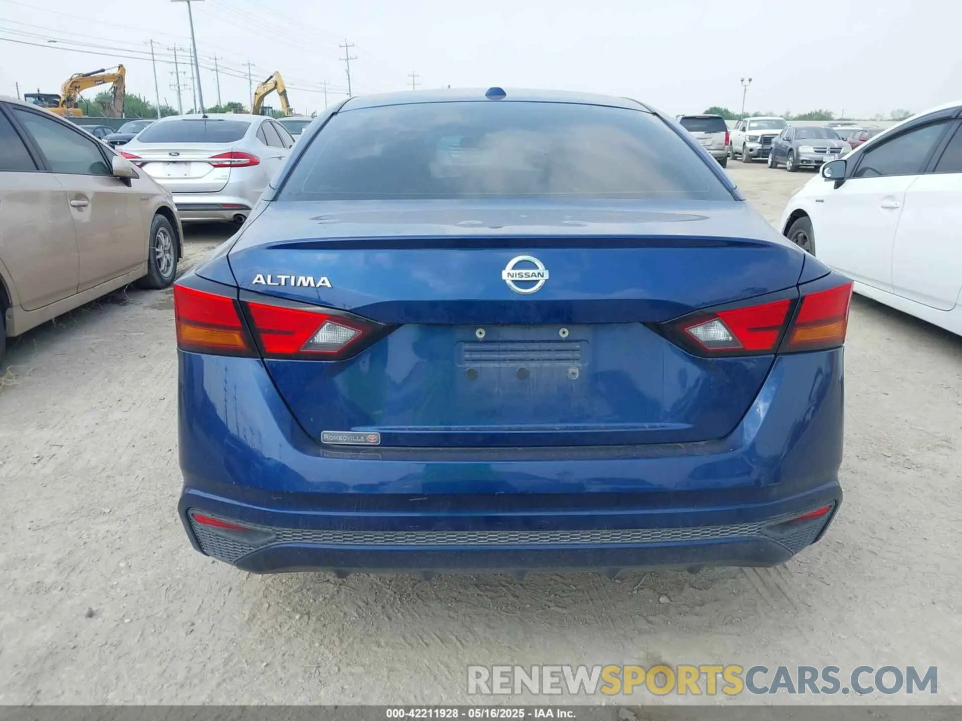 16 Photograph of a damaged car 1N4BL4BV4KC131195 NISSAN ALTIMA 2019
