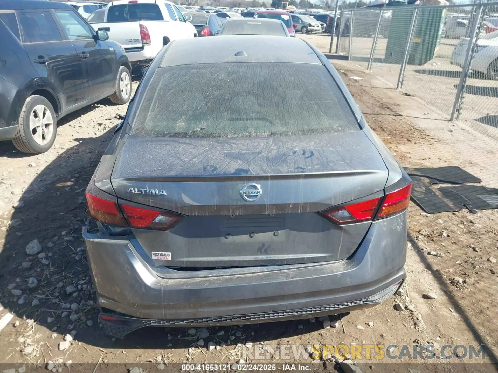 16 Photograph of a damaged car 1N4BL4BV4KC138373 NISSAN ALTIMA 2019