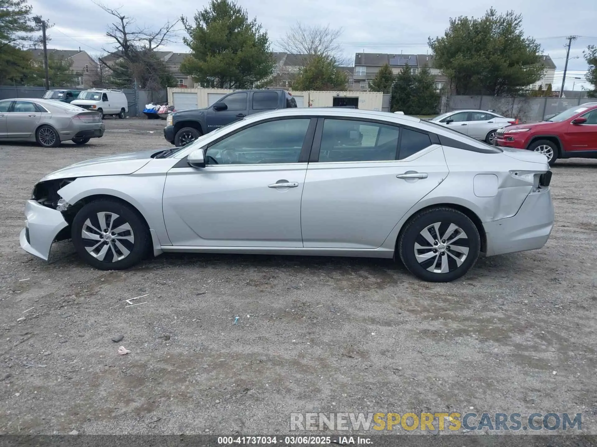 14 Photograph of a damaged car 1N4BL4BV4KC170904 NISSAN ALTIMA 2019