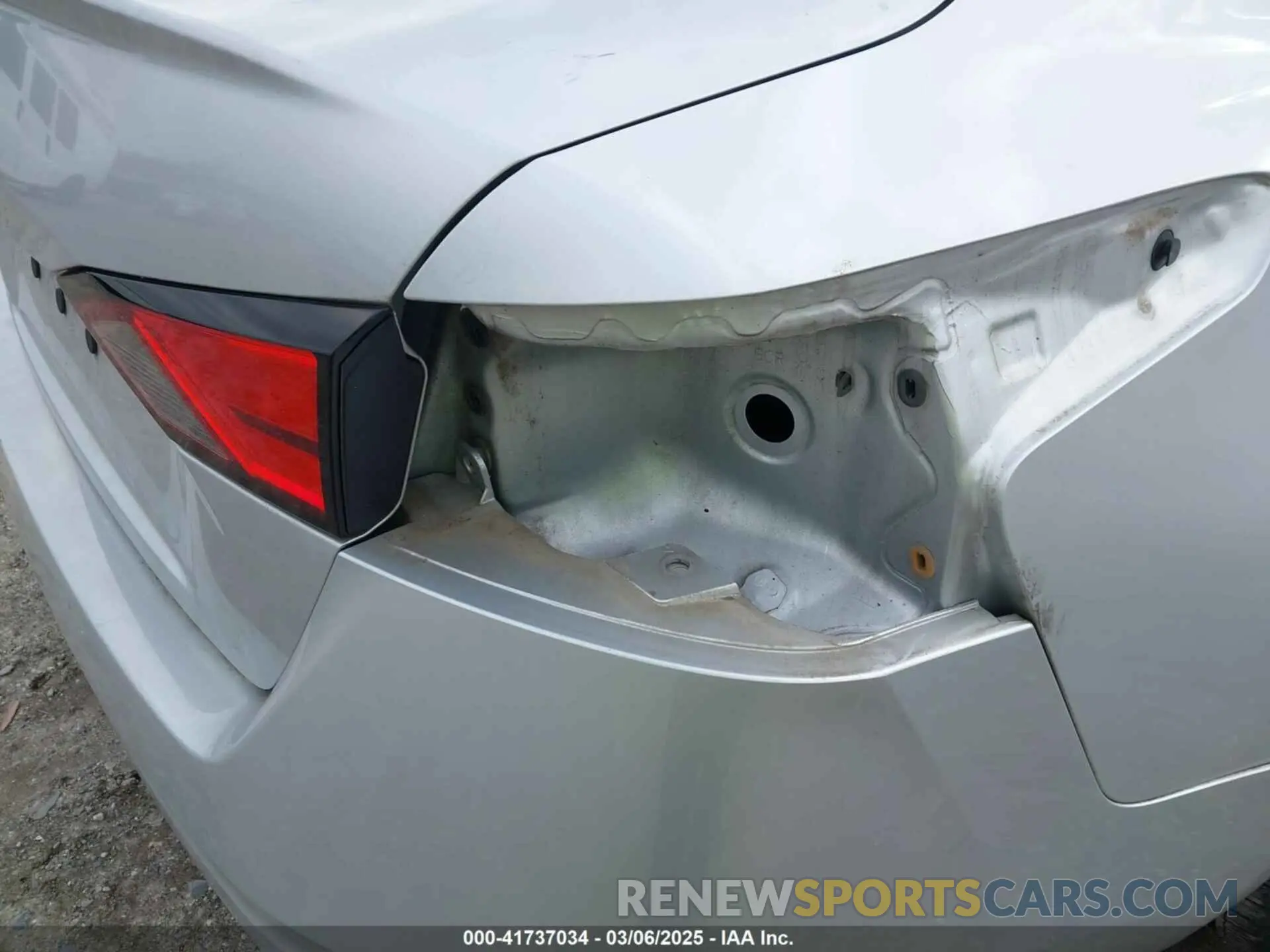 20 Photograph of a damaged car 1N4BL4BV4KC170904 NISSAN ALTIMA 2019