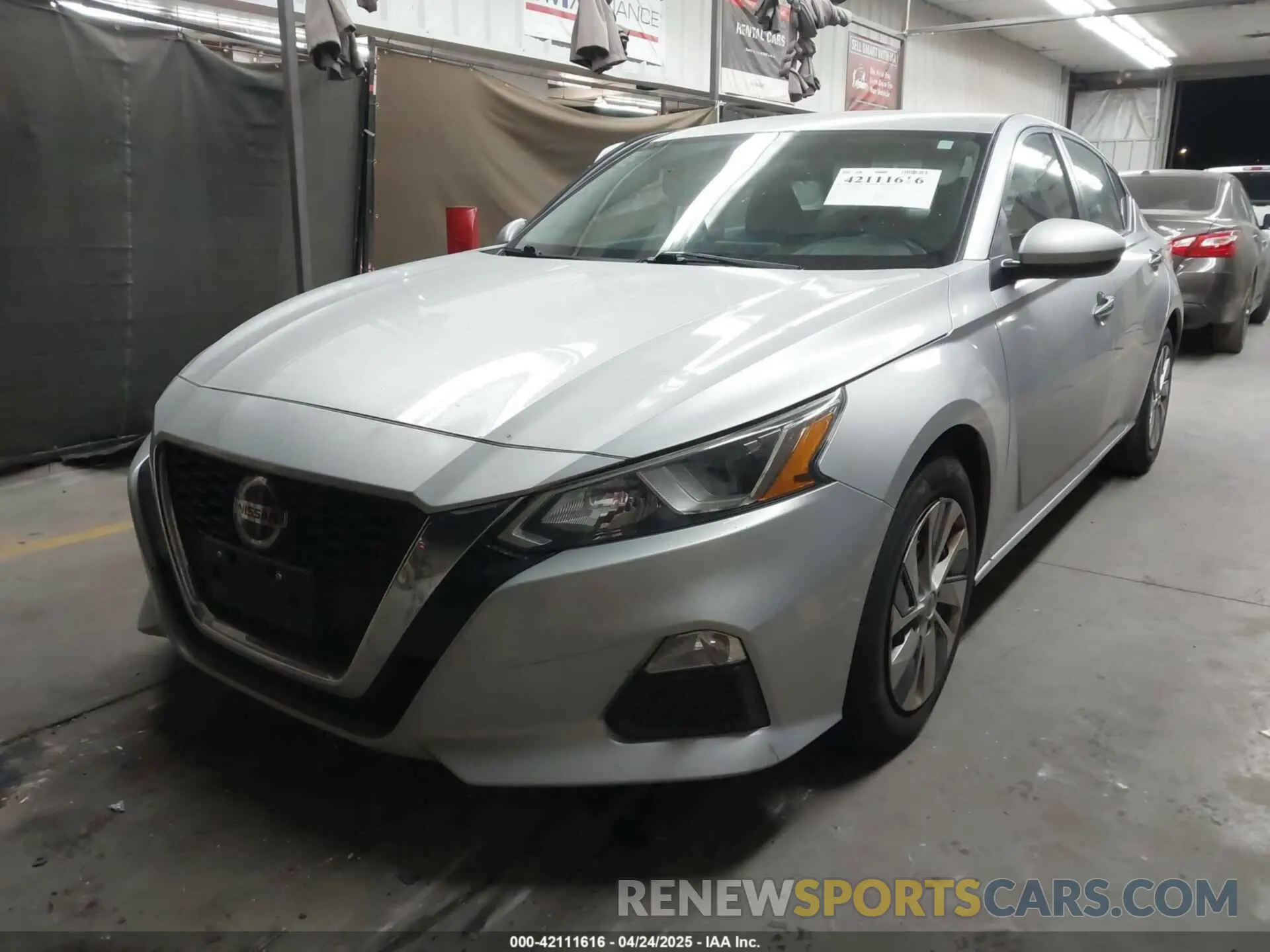 2 Photograph of a damaged car 1N4BL4BV4KC196886 NISSAN ALTIMA 2019