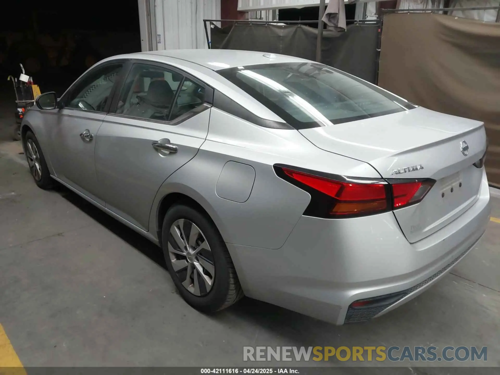 3 Photograph of a damaged car 1N4BL4BV4KC196886 NISSAN ALTIMA 2019