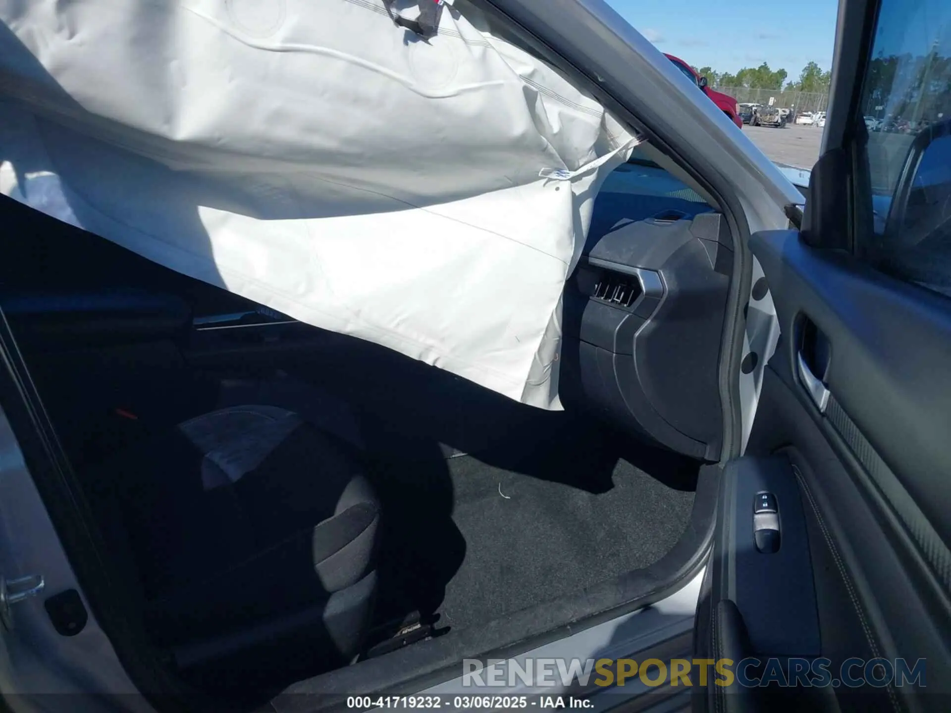 5 Photograph of a damaged car 1N4BL4BV4KC206462 NISSAN ALTIMA 2019