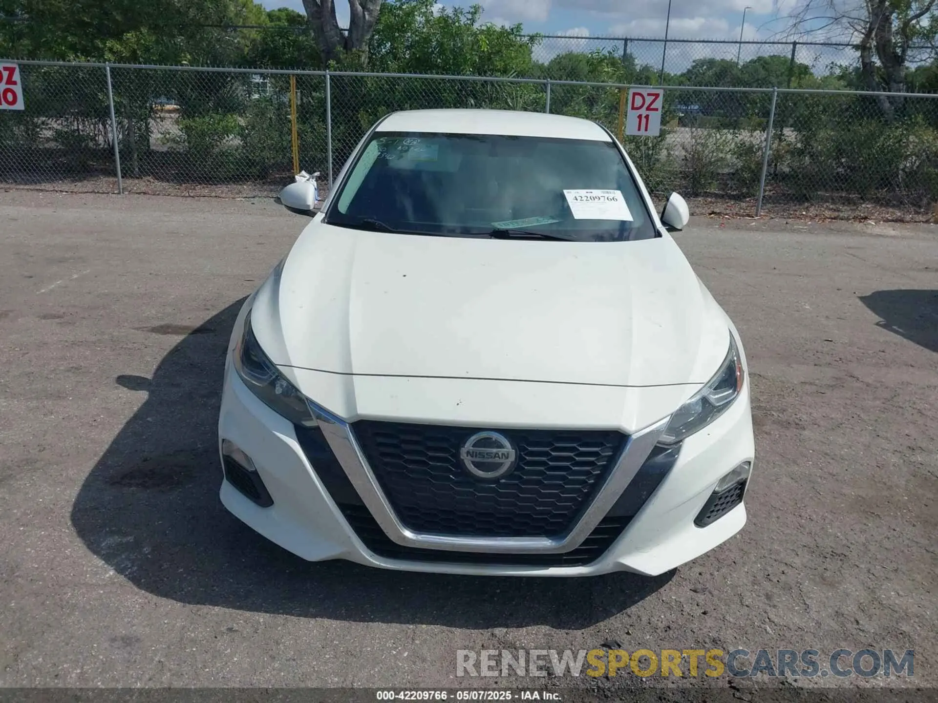 11 Photograph of a damaged car 1N4BL4BV4KC219342 NISSAN ALTIMA 2019