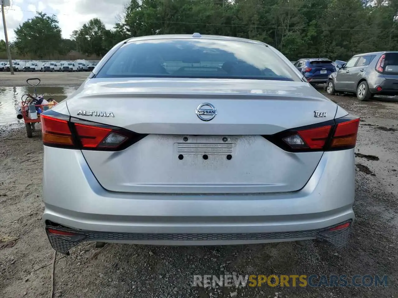 6 Photograph of a damaged car 1N4BL4BV4KC226632 NISSAN ALTIMA 2019