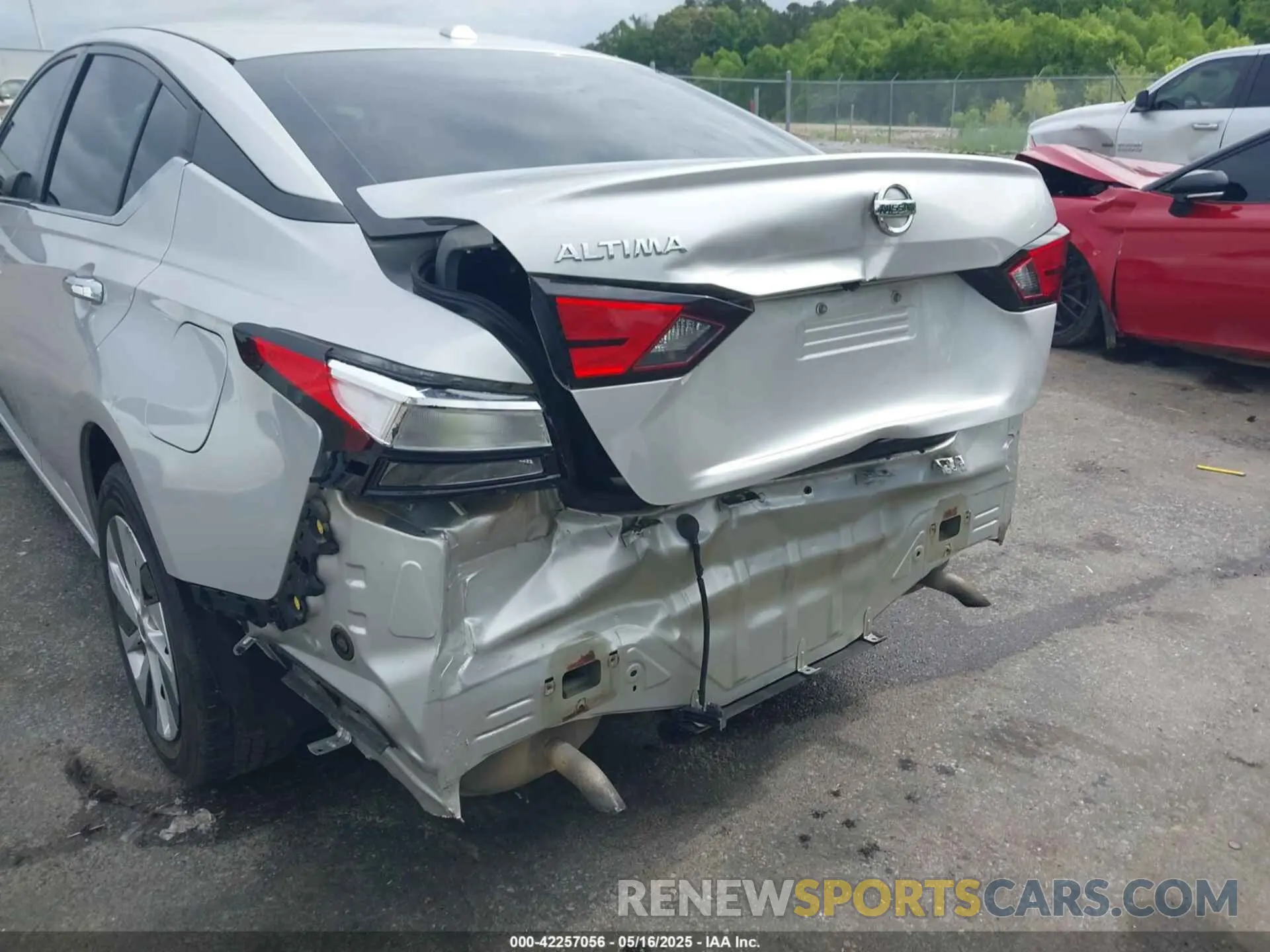 6 Photograph of a damaged car 1N4BL4BV4KC228588 NISSAN ALTIMA 2019