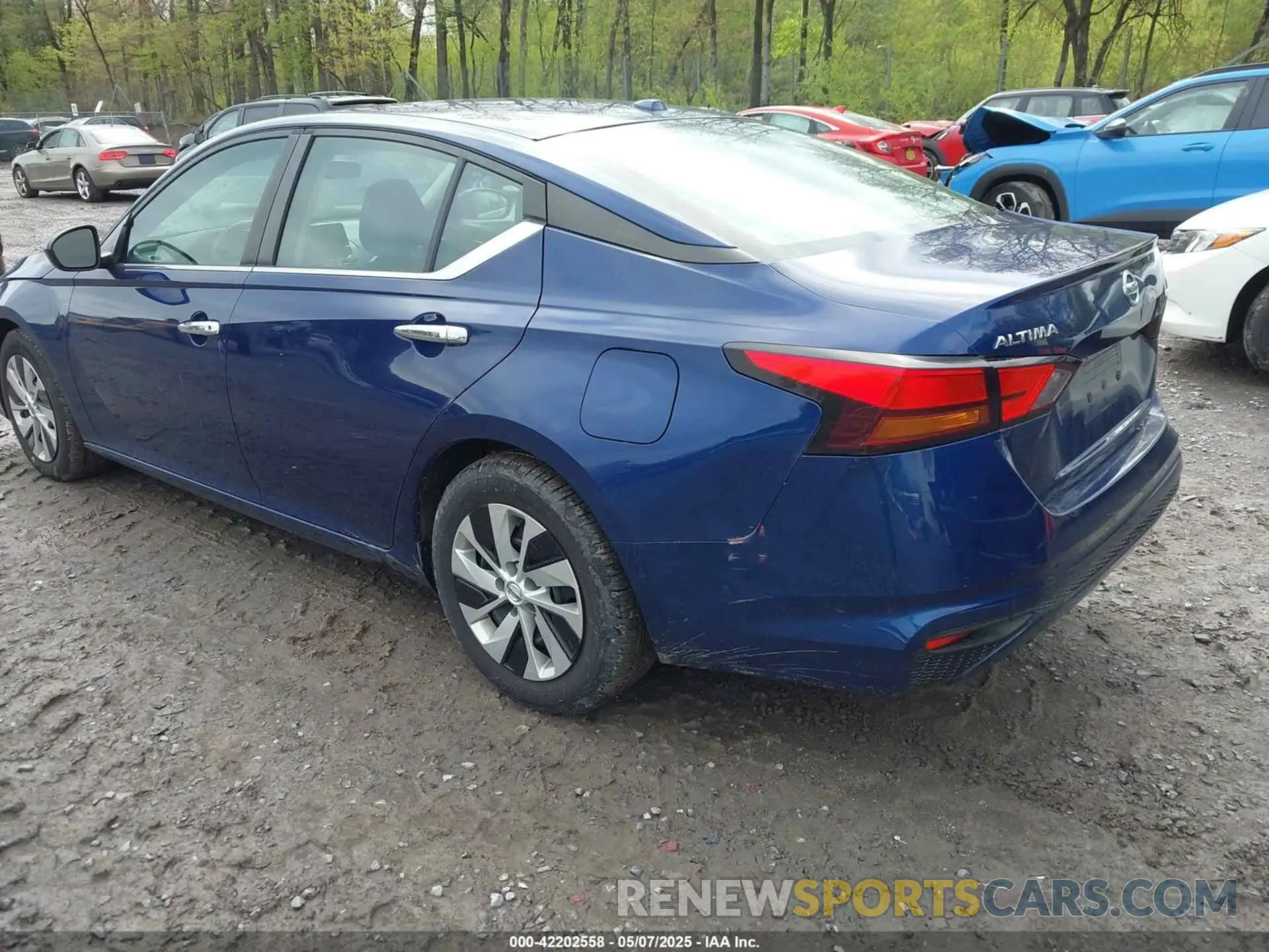 3 Photograph of a damaged car 1N4BL4BV4KC236156 NISSAN ALTIMA 2019