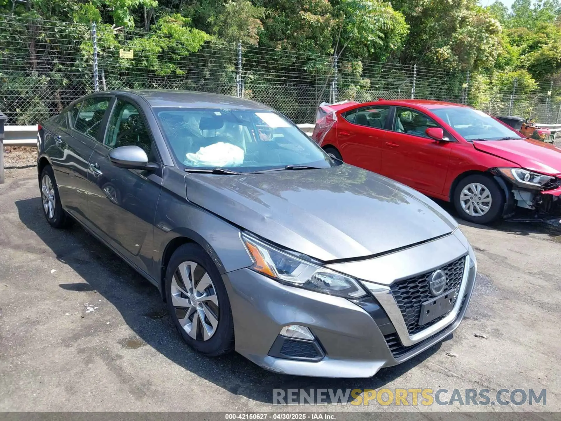 1 Photograph of a damaged car 1N4BL4BV4KC238988 NISSAN ALTIMA 2019
