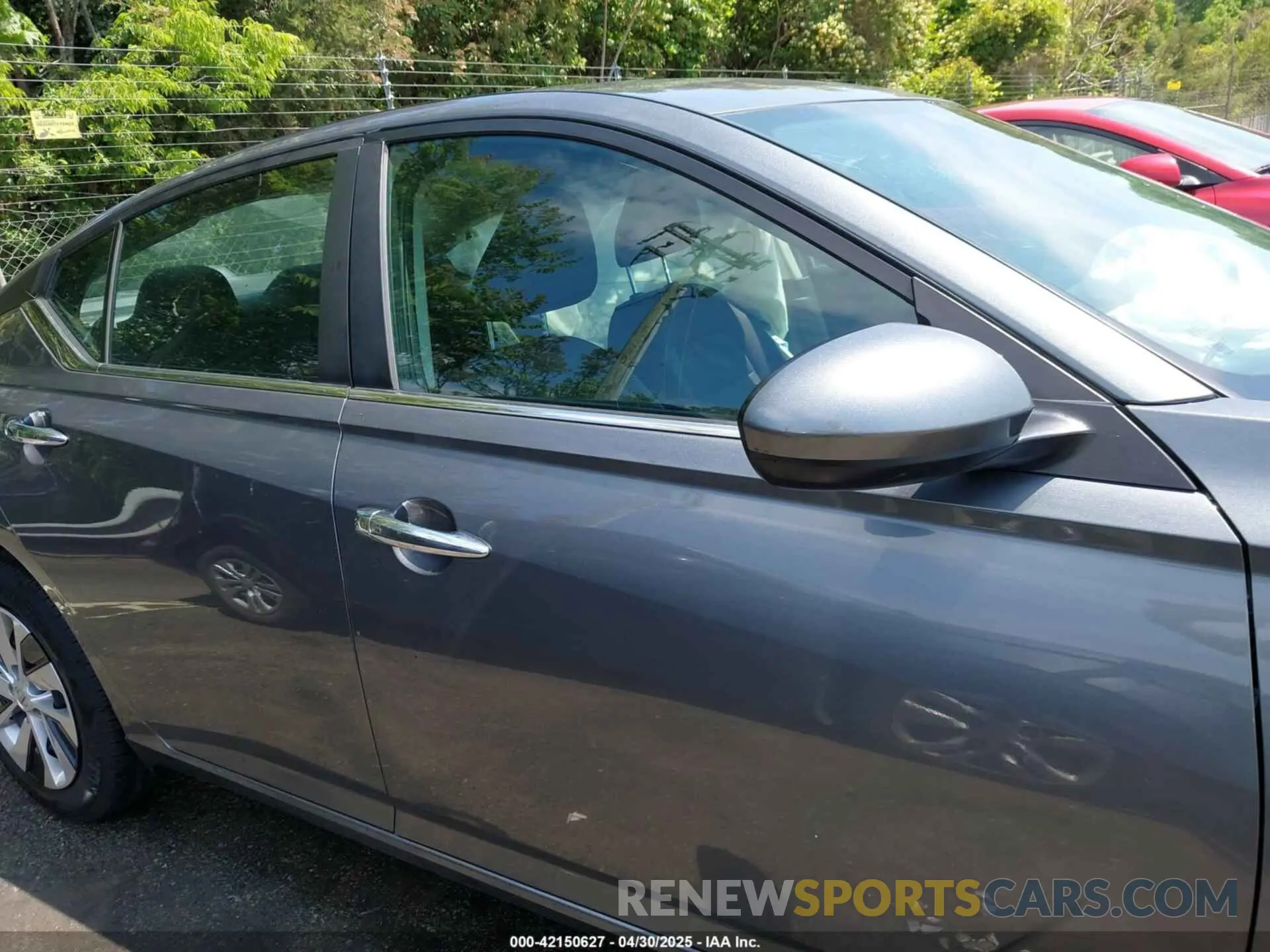 13 Photograph of a damaged car 1N4BL4BV4KC238988 NISSAN ALTIMA 2019